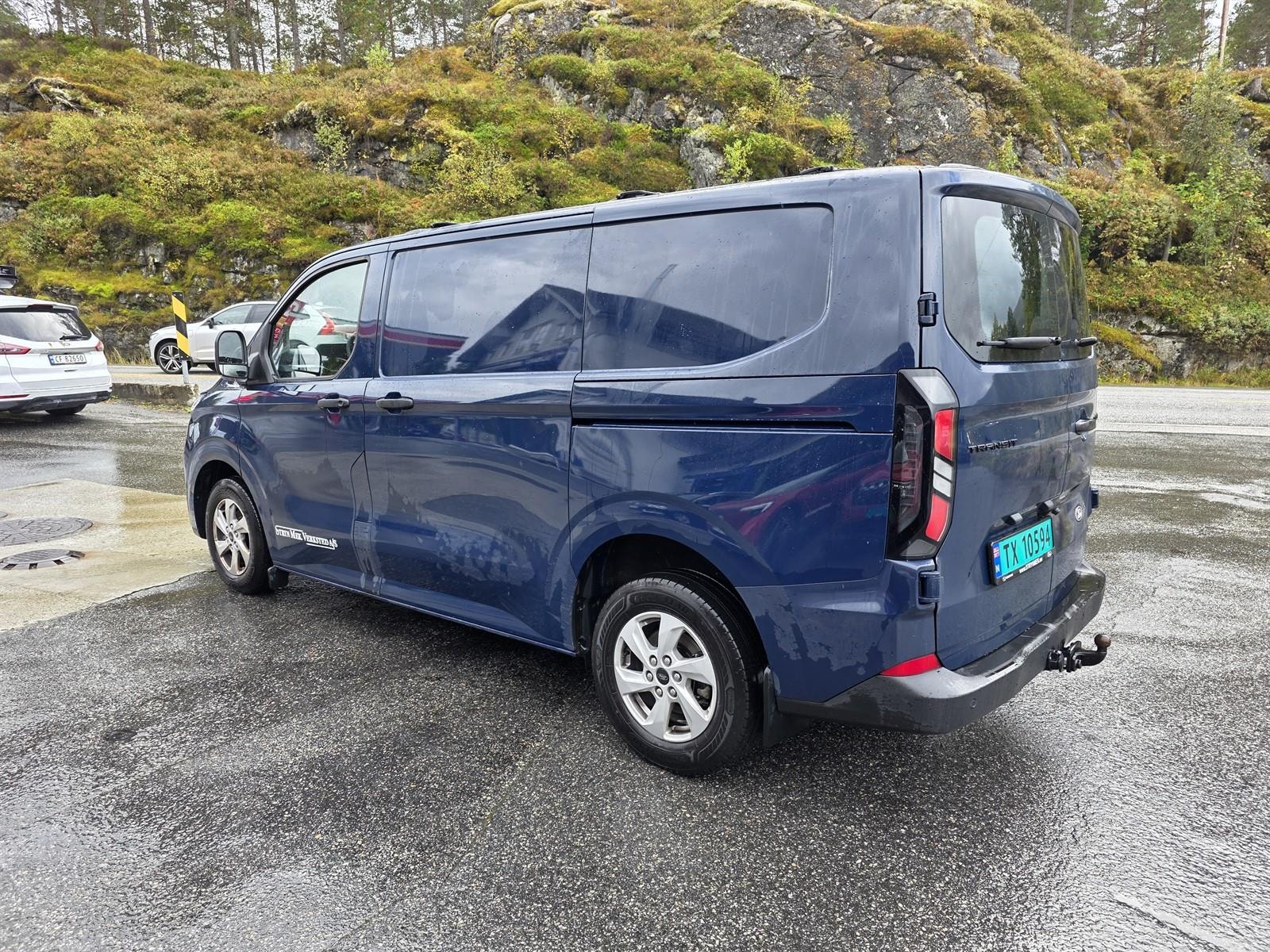 Ford Transit Custom 320 2.0 EcoBlue AWD SelectShift, 8-trins, 170ps, 2025