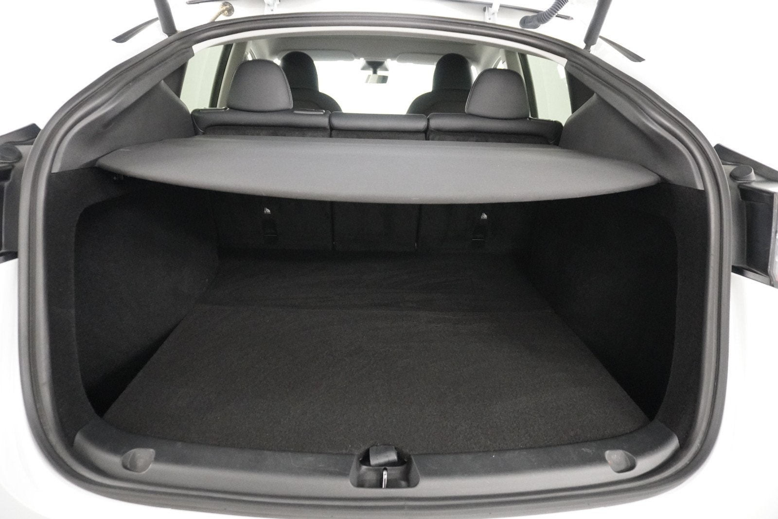 Tesla Model Y Long Range AWD, 514ps, 2024