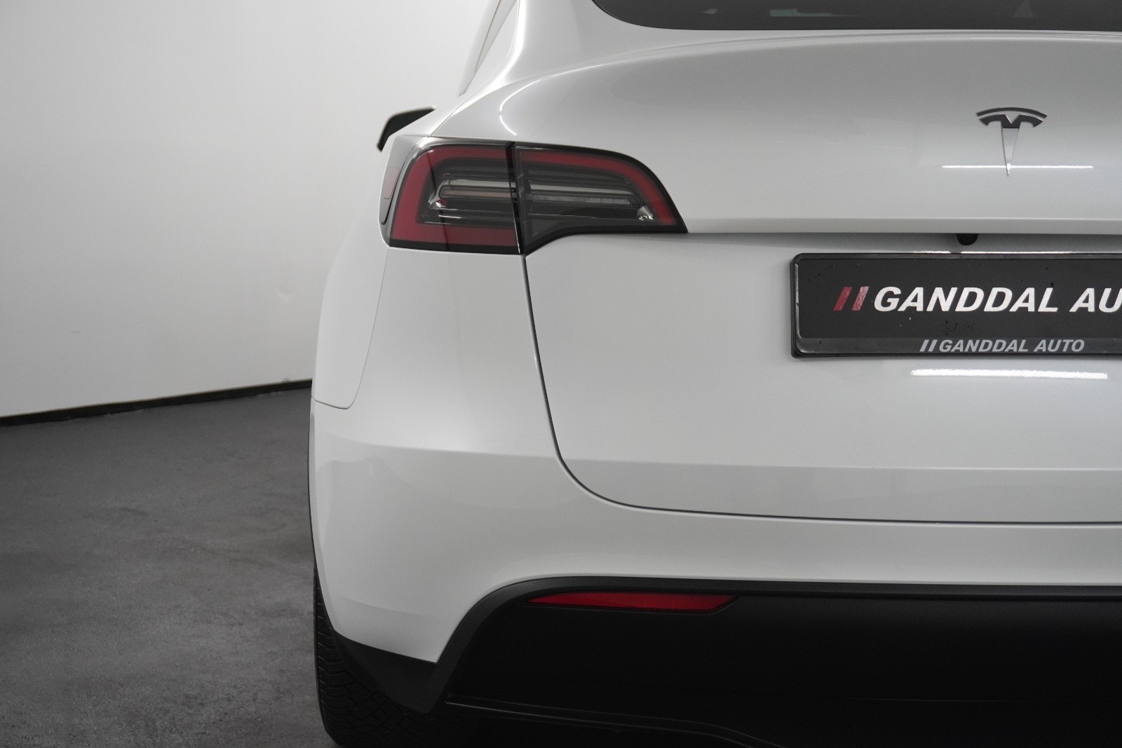 Tesla Model Y Long Range AWD, 514ps, 2024
