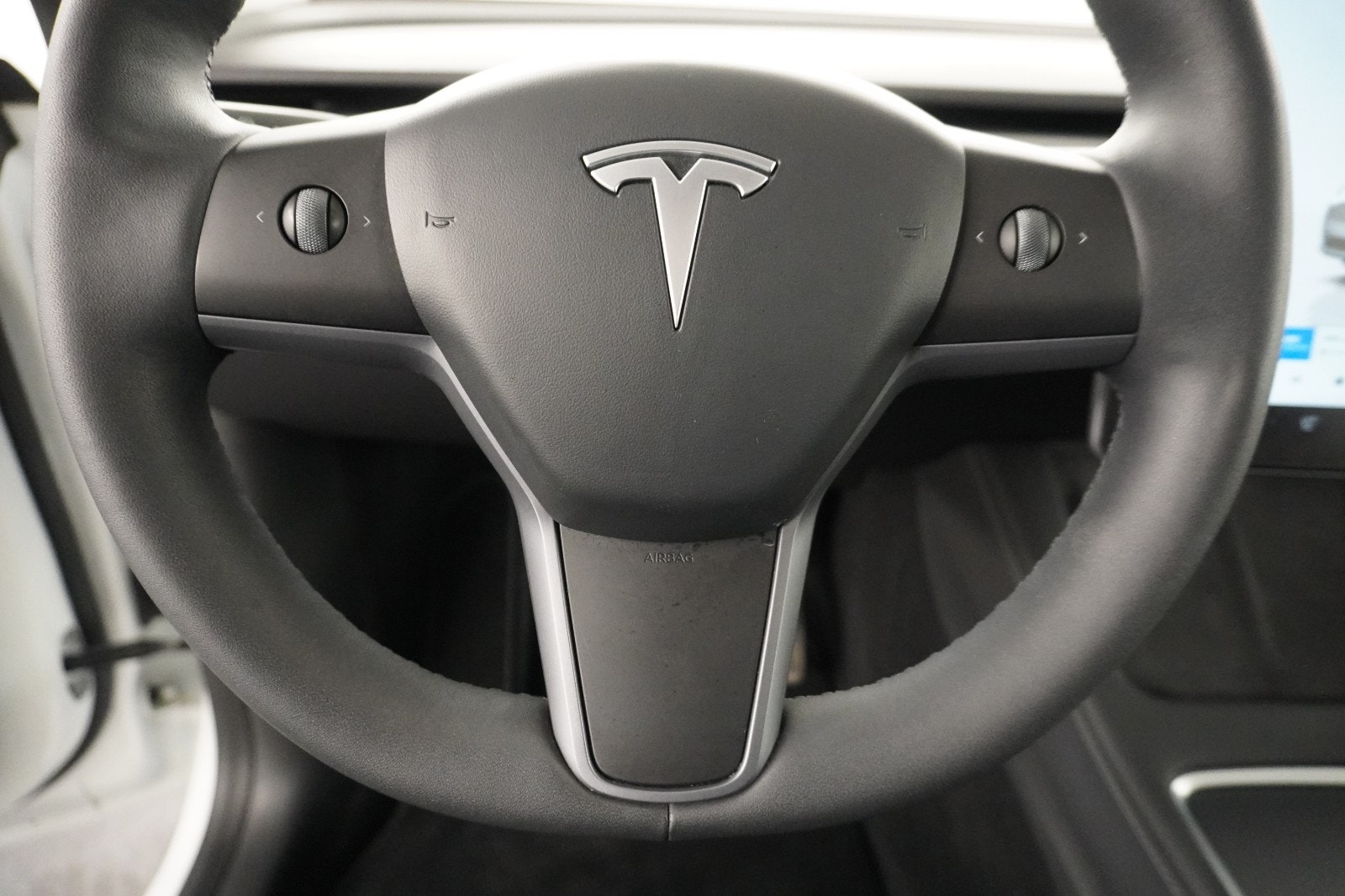 Tesla Model Y Long Range AWD, 514ps, 2024
