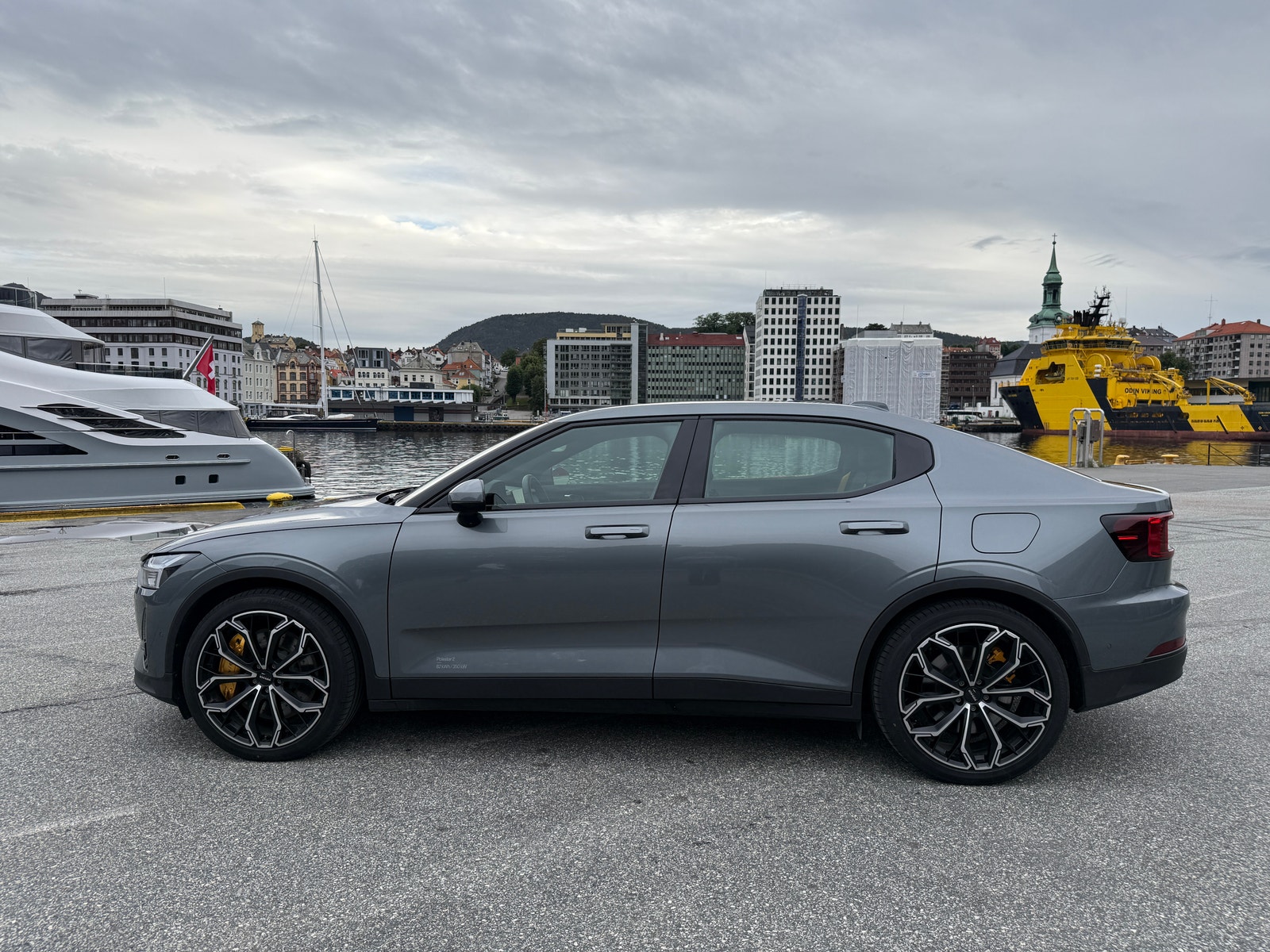 Polestar 2 Long range Dual motor Performance, 476hp, 2025