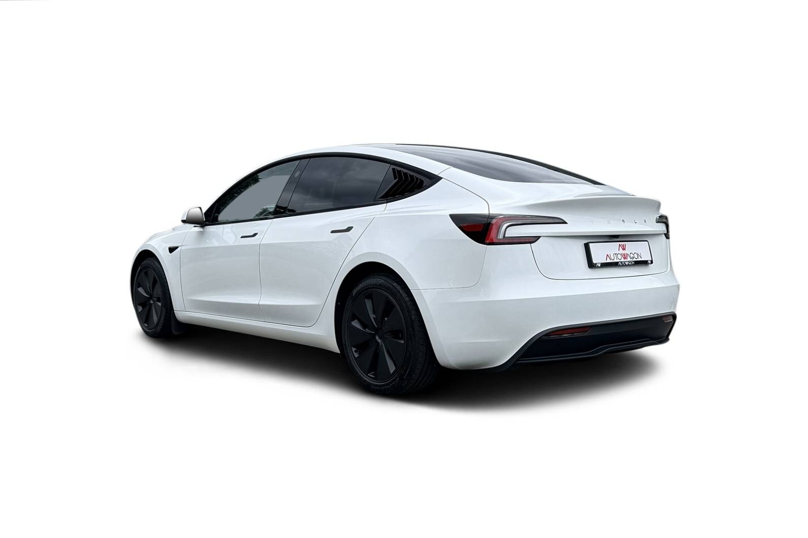 Tesla Model 3 Standard Range, 283hp, 2024
