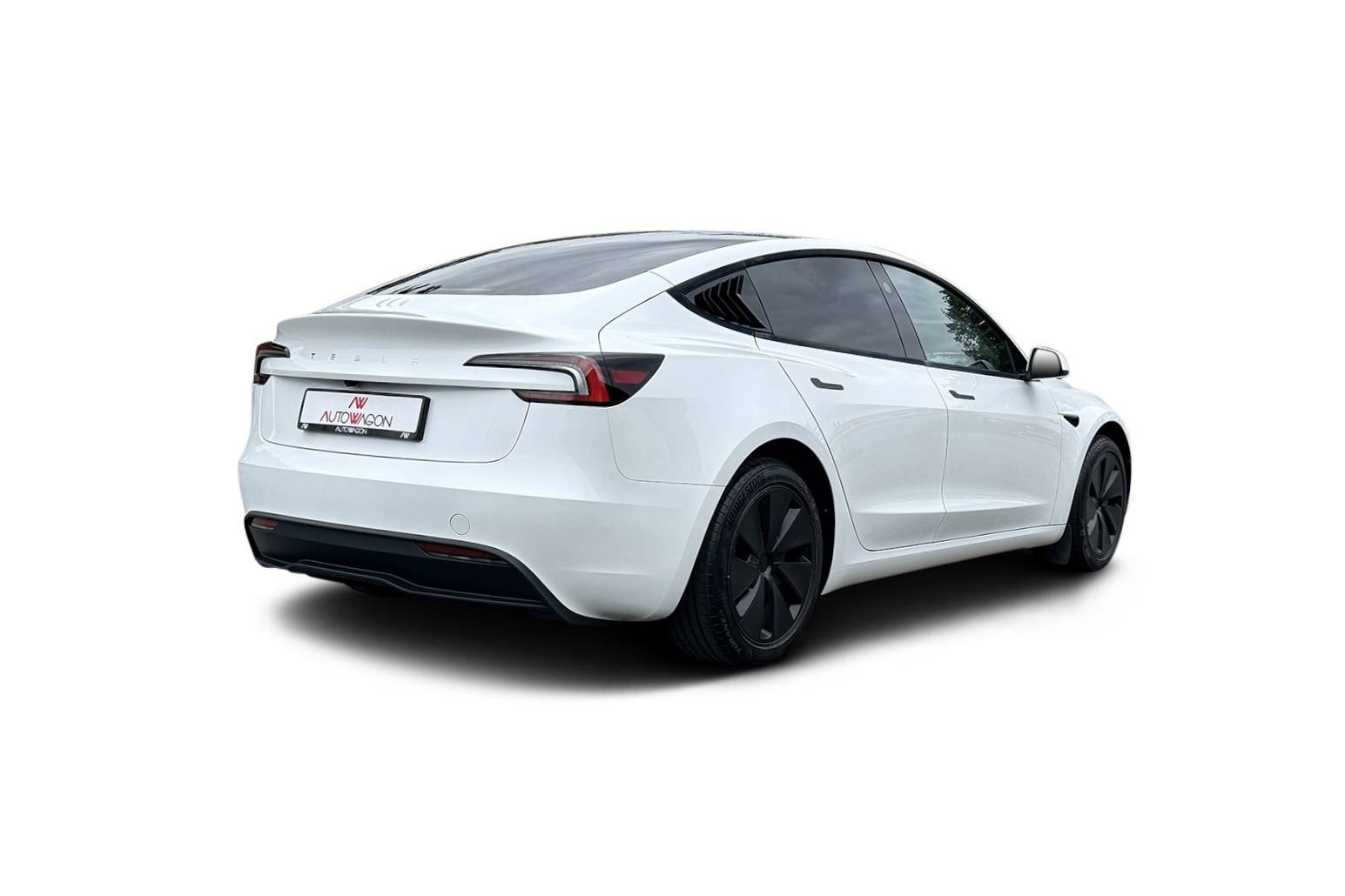 Tesla Model 3 Standard Range, 283hp, 2024