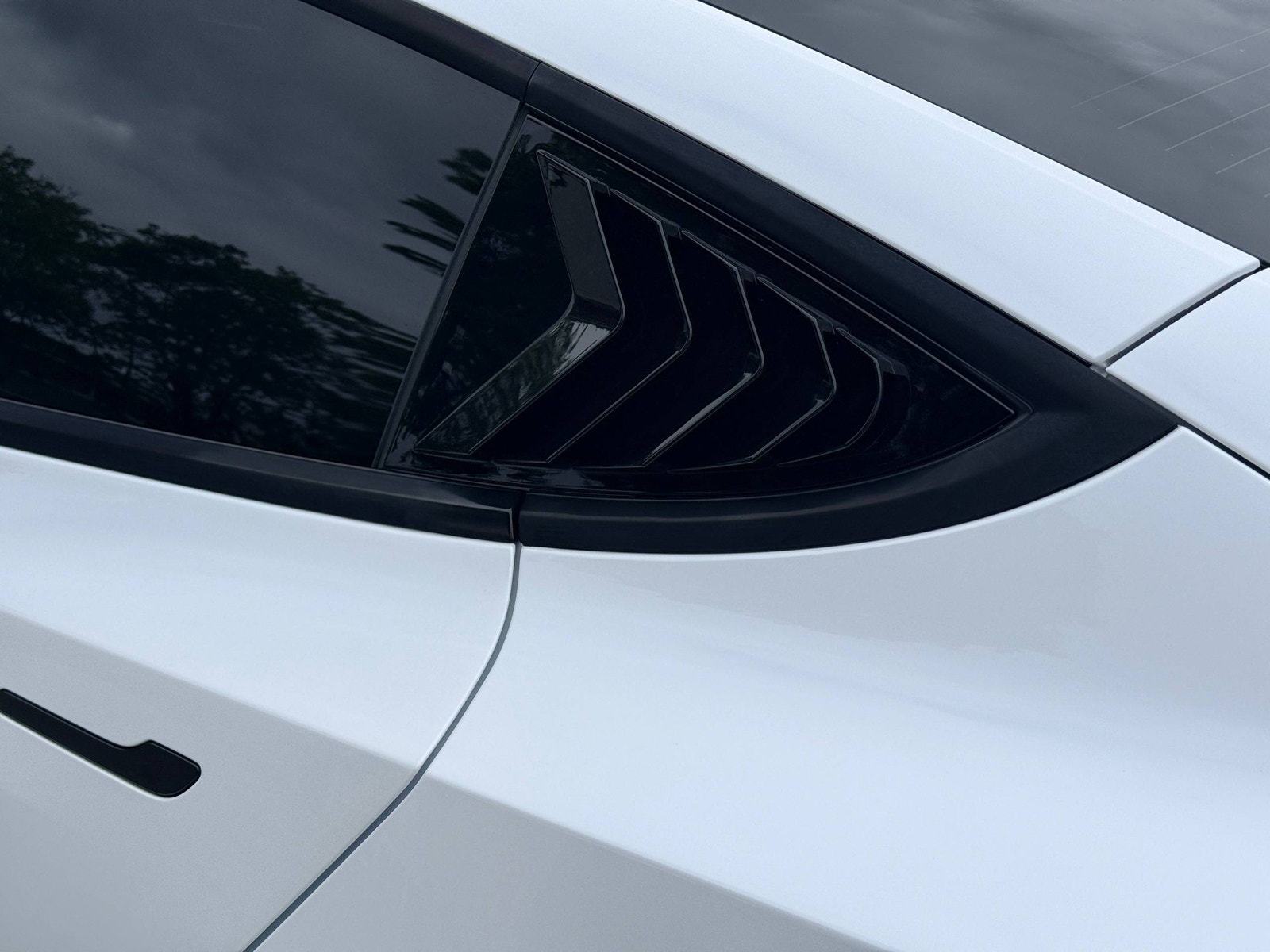 Tesla Model 3 Standard Range, 283hp, 2024
