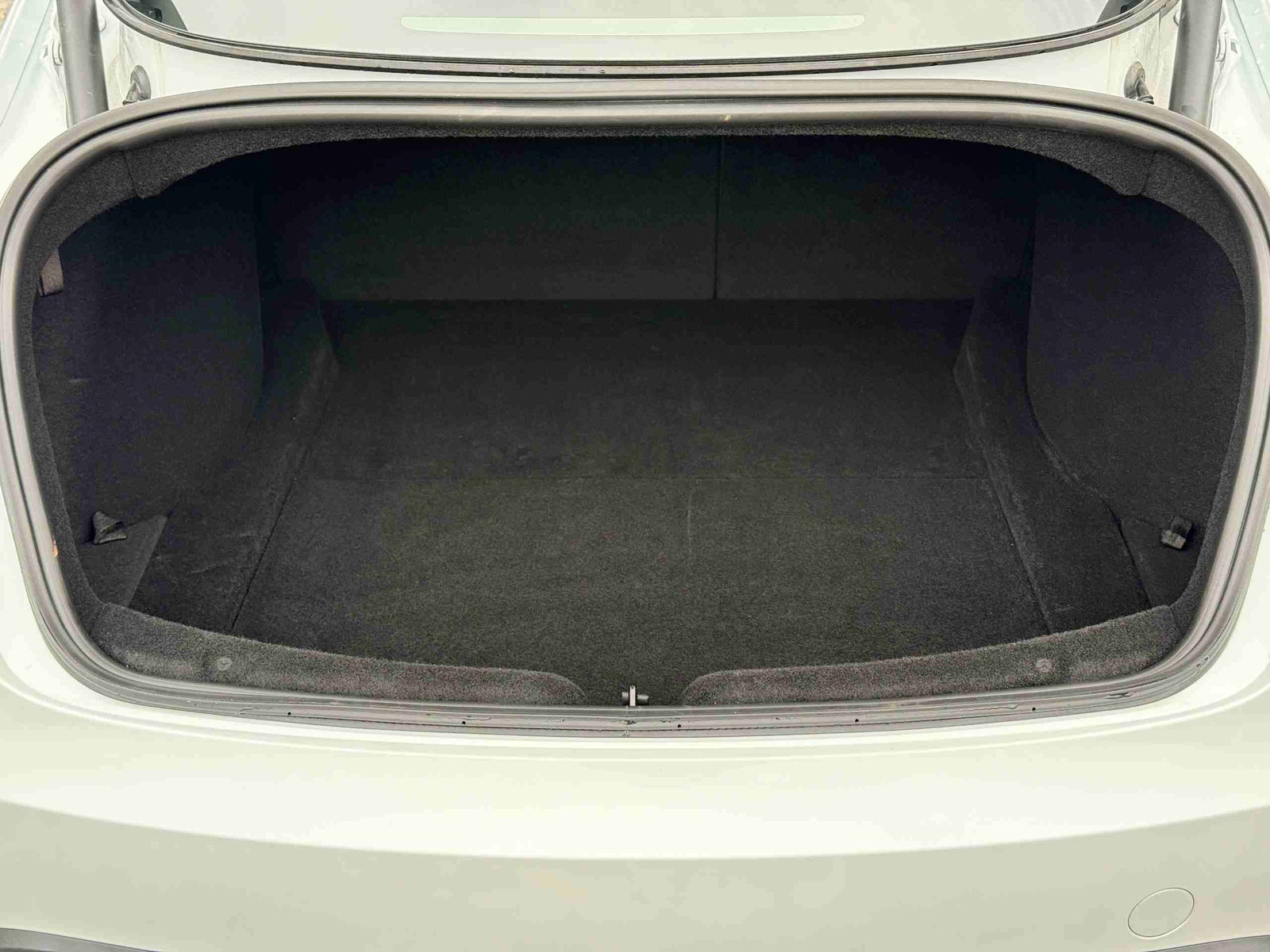 Tesla Model 3 Standard Range, 283hp, 2024