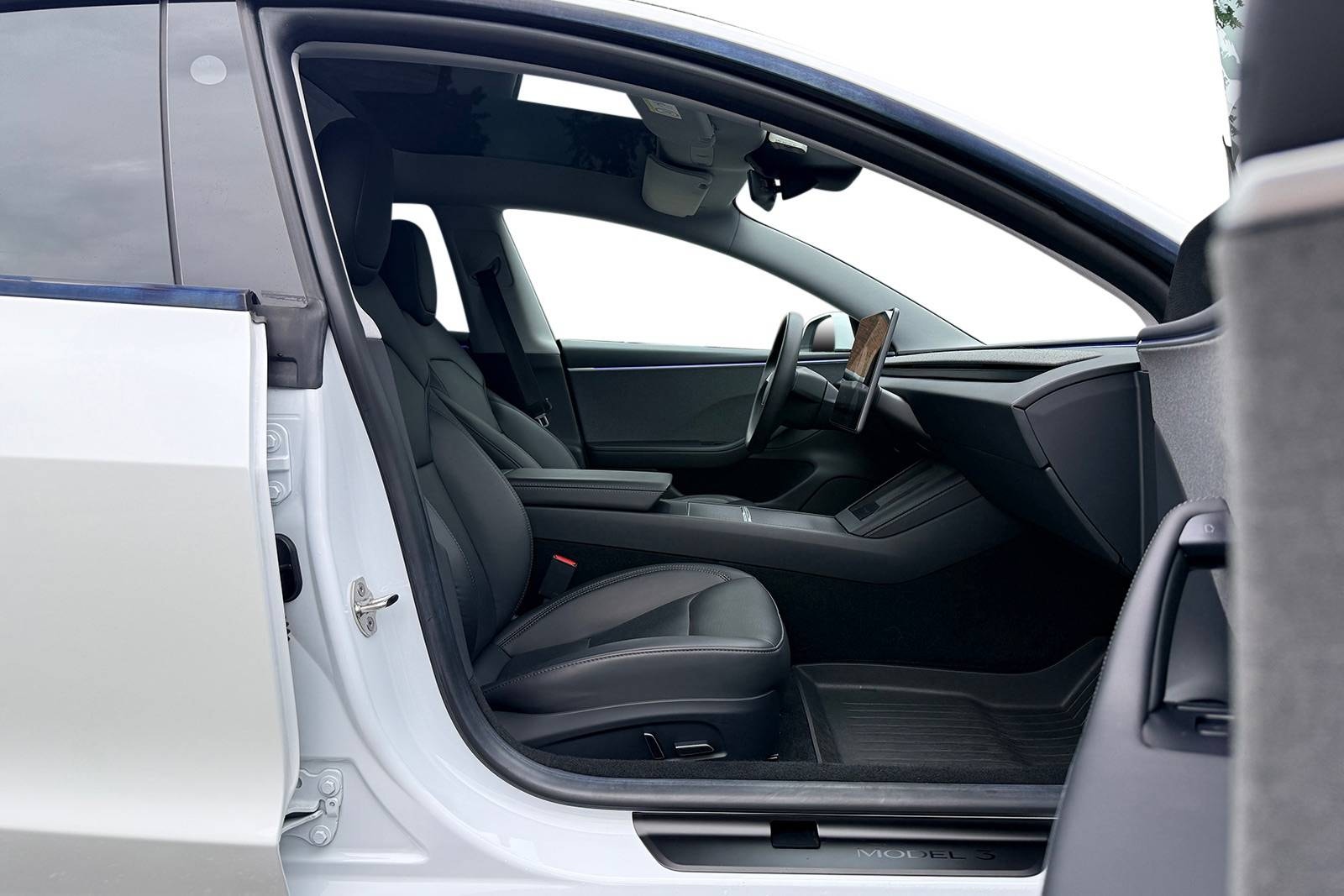Tesla Model 3 Standard Range, 283hp, 2024