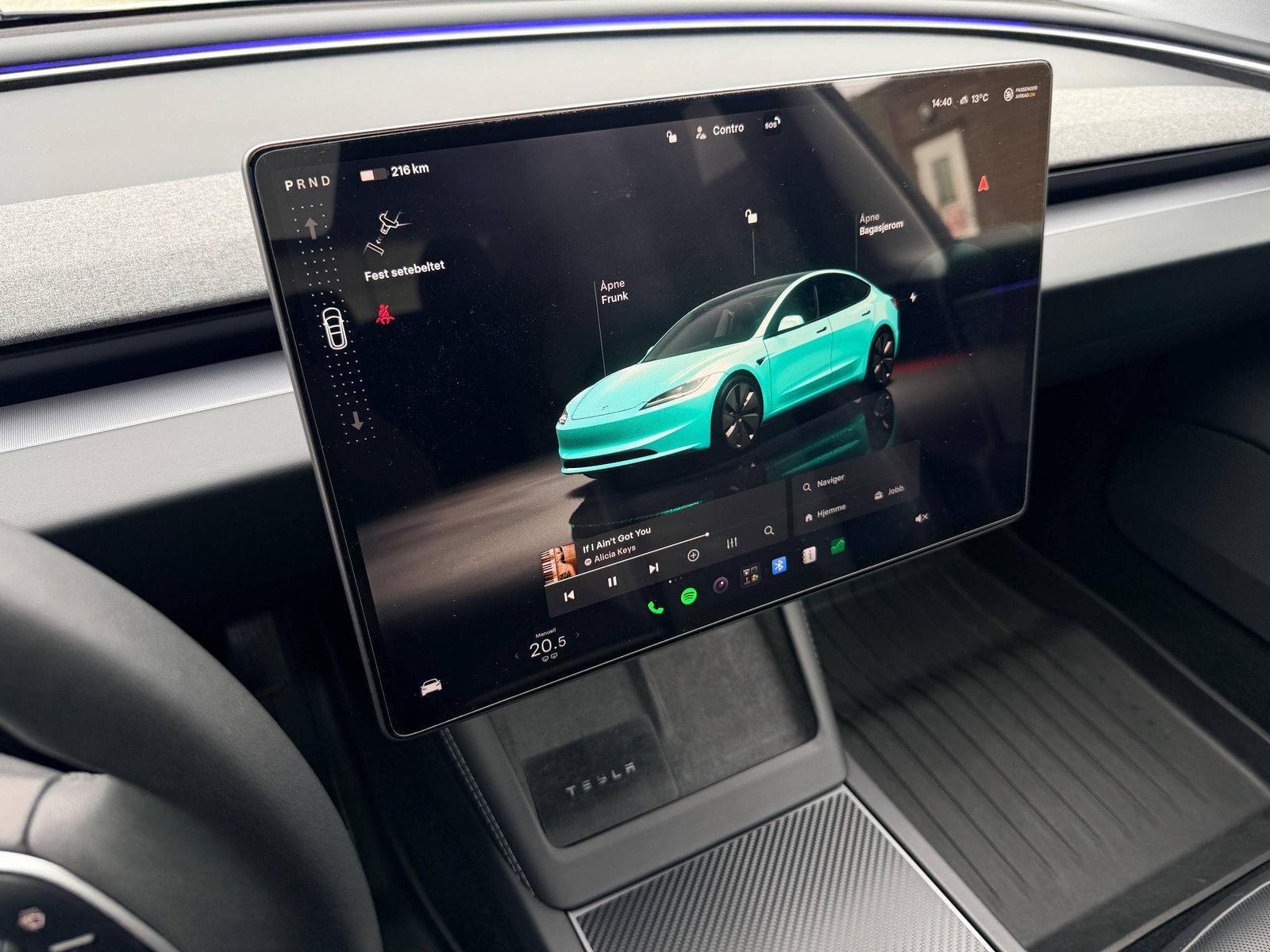 Tesla Model 3 Standard Range, 283hp, 2024