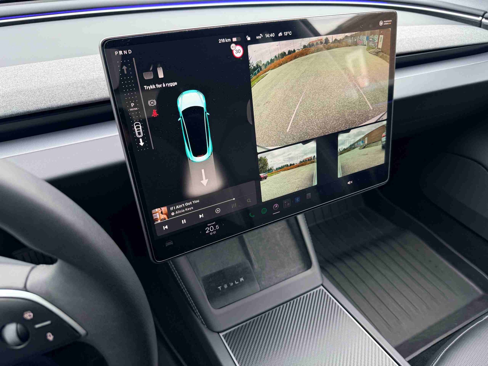 Tesla Model 3 Standard Range, 283hp, 2024