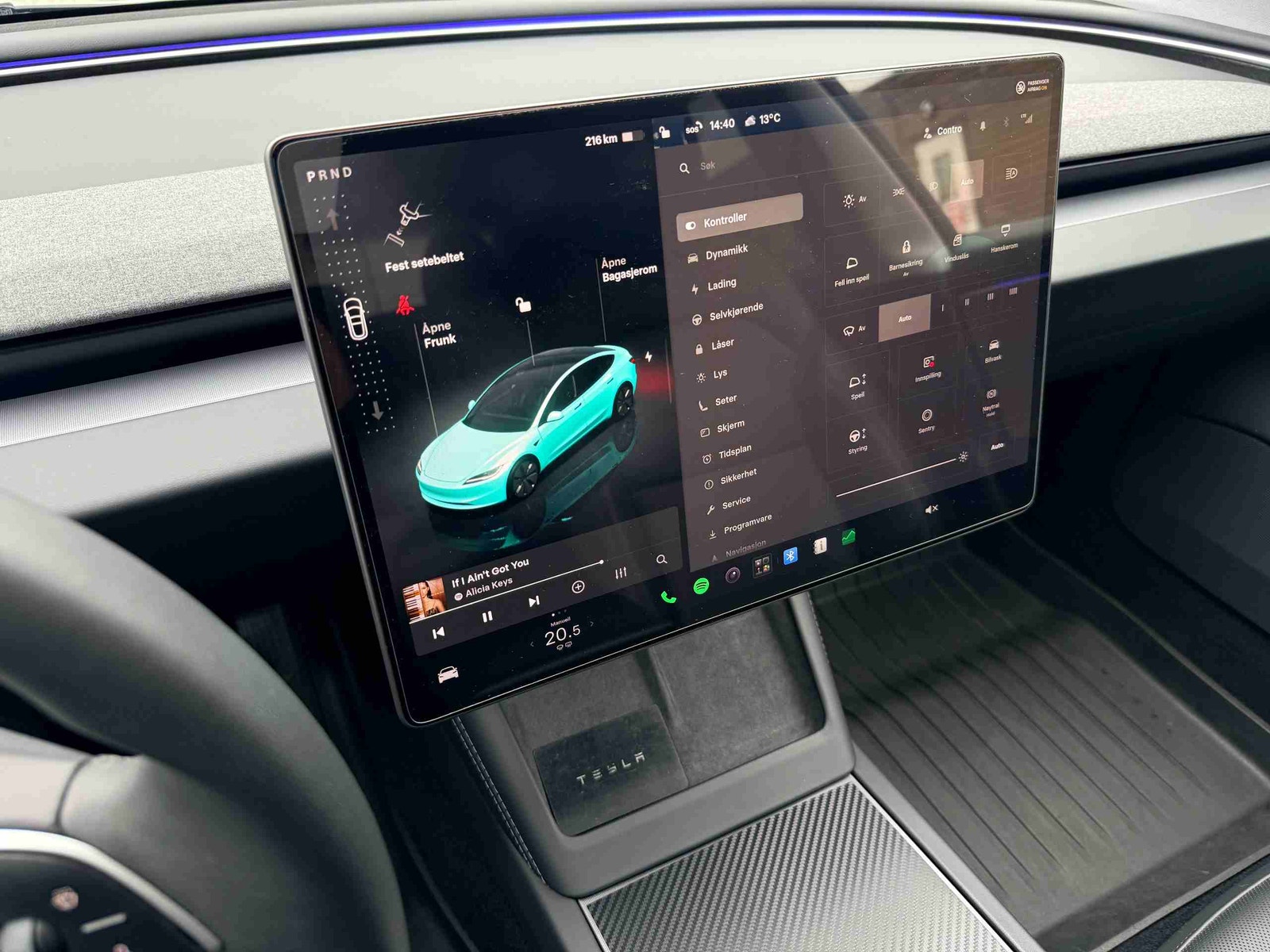 Tesla Model 3 Standard Range, 283hp, 2024