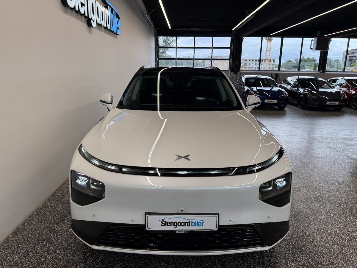 XPENG G9 Standard Range, 313hp, 2024