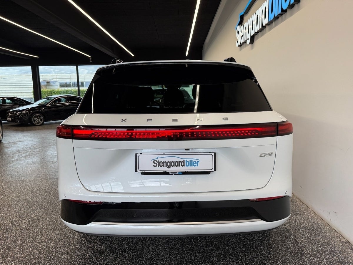XPENG G9 Standard Range, 313hp, 2024