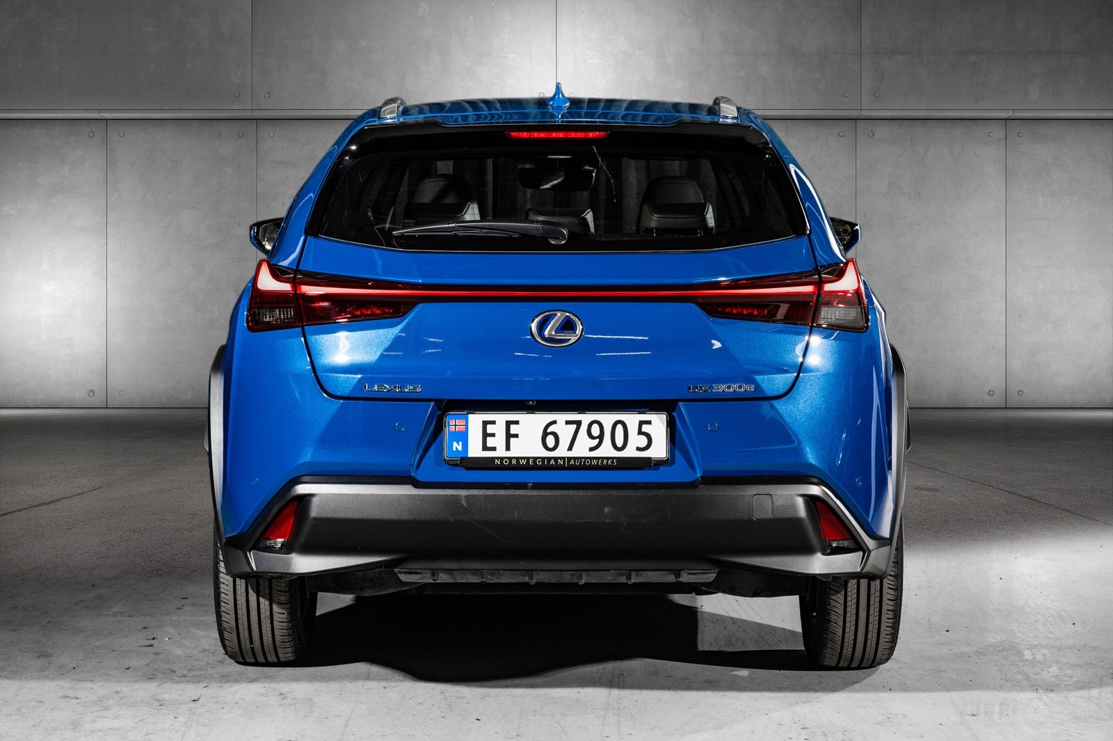 Lexus UX 300e, 204ps, 2023