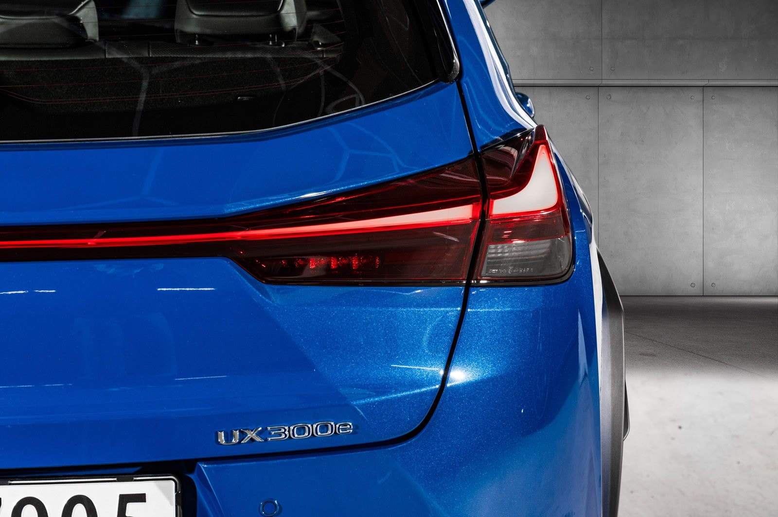 Lexus UX 300e, 204ps, 2023