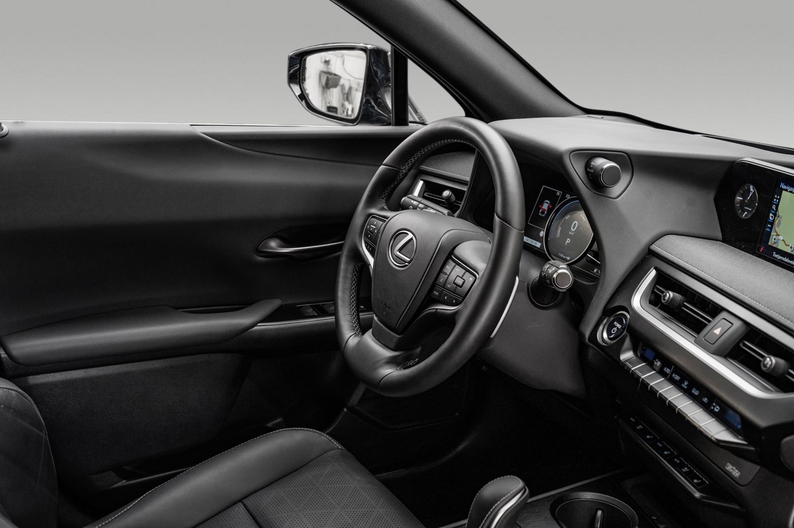 Lexus UX 300e, 204ps, 2023