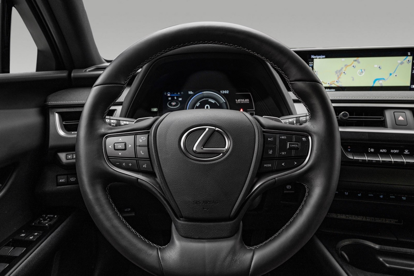 Lexus UX 300e, 204ps, 2023