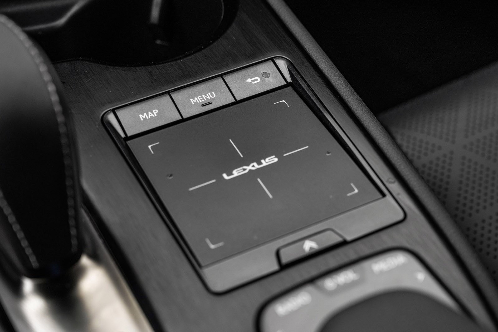 Lexus UX 300e, 204ps, 2023