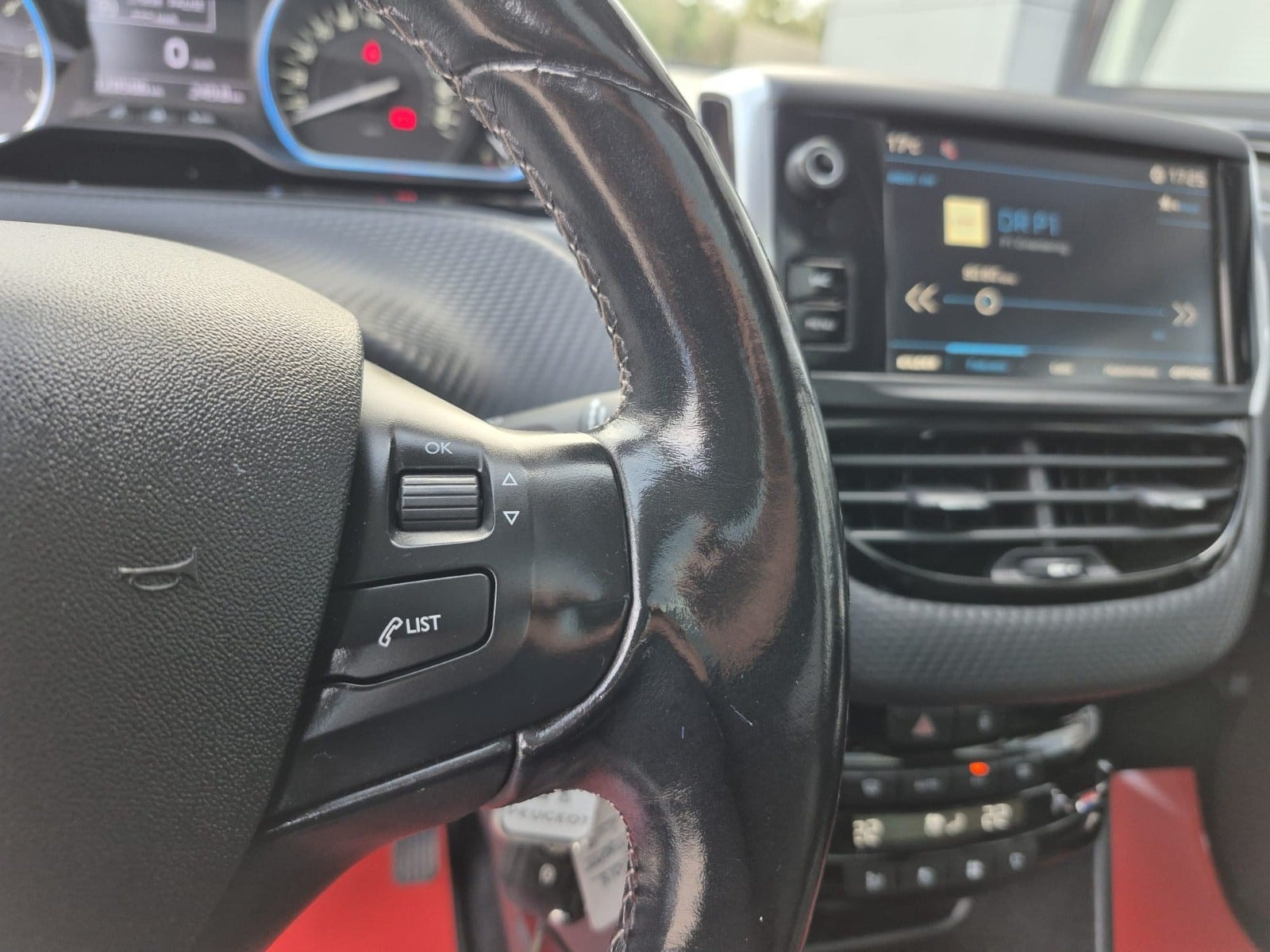 Peugeot 2008 1.2 PureTech 110 Manual, 5-trins, 110ps, 2018