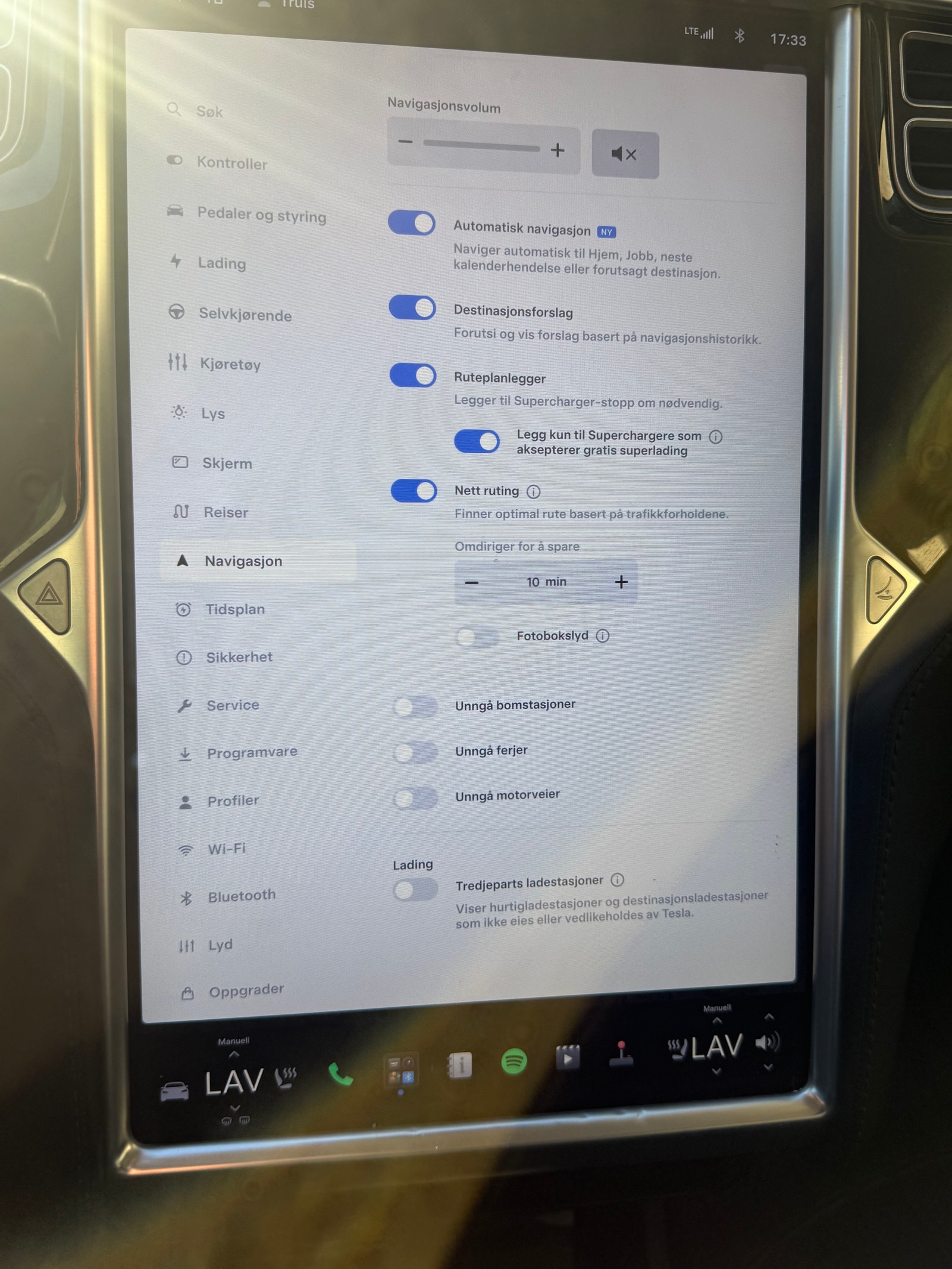 Tesla Model S 85D, 423ps, 2015