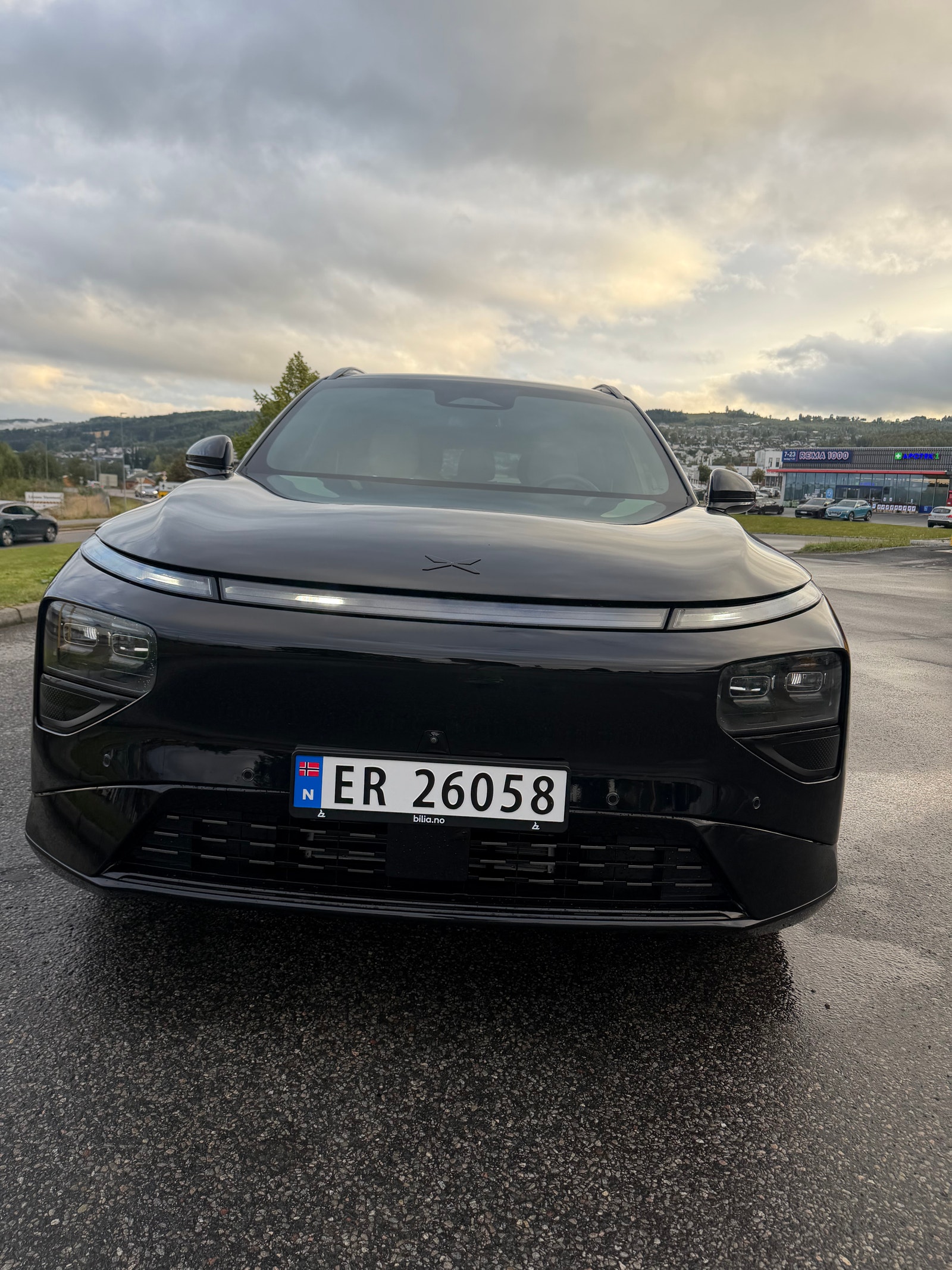 XPENG G9 Performance, 575ps, 2025