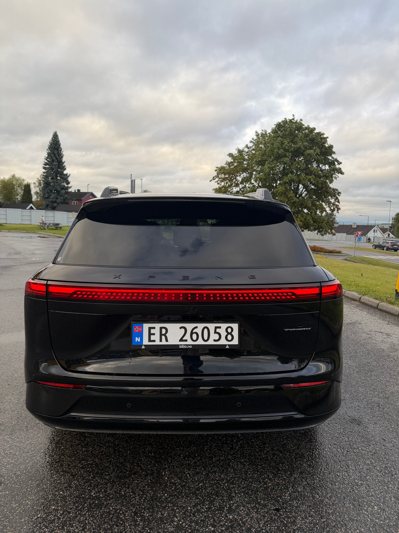 XPENG G9 Performance, 575ps, 2025