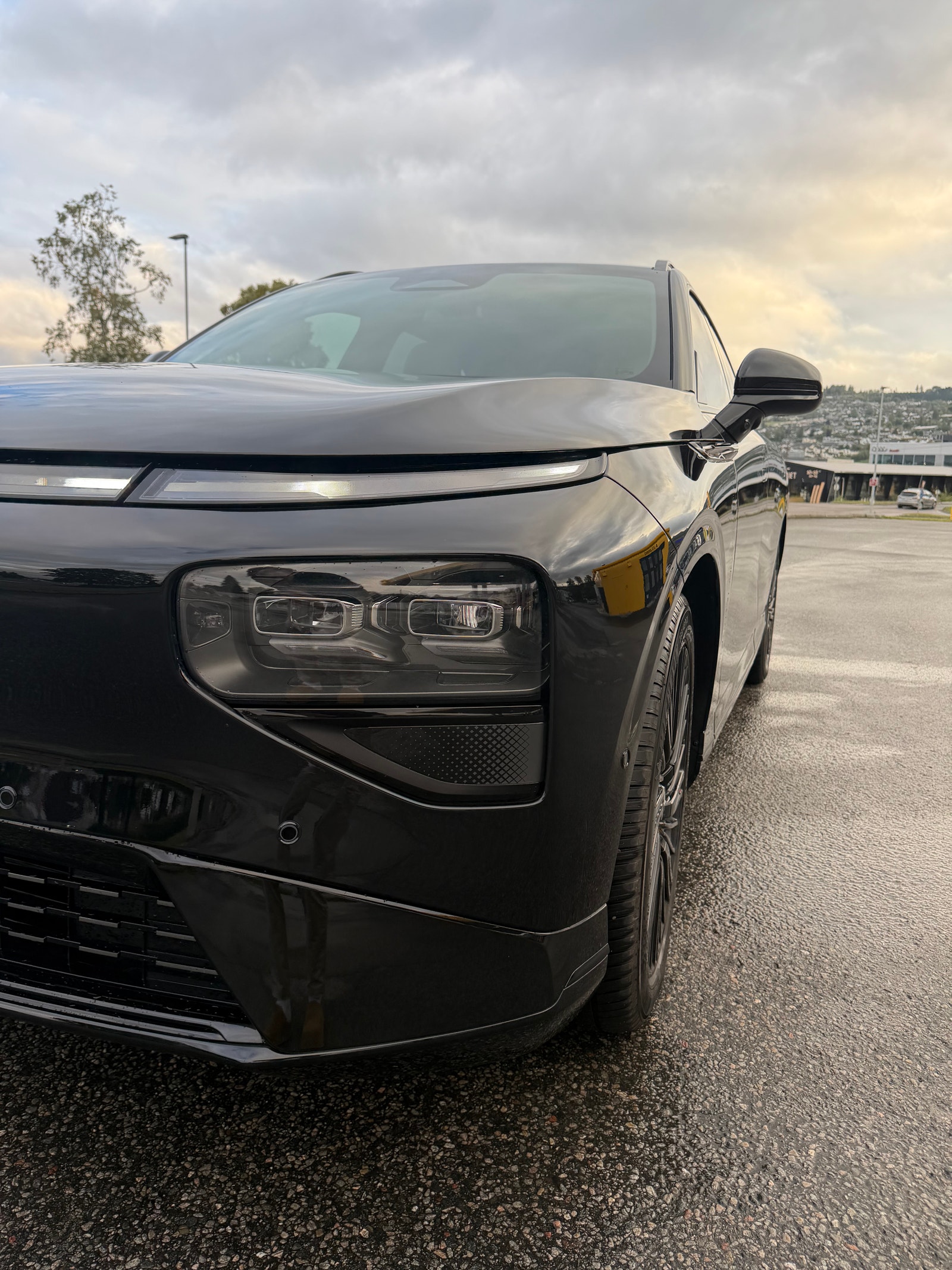 XPENG G9 Performance, 575ps, 2025