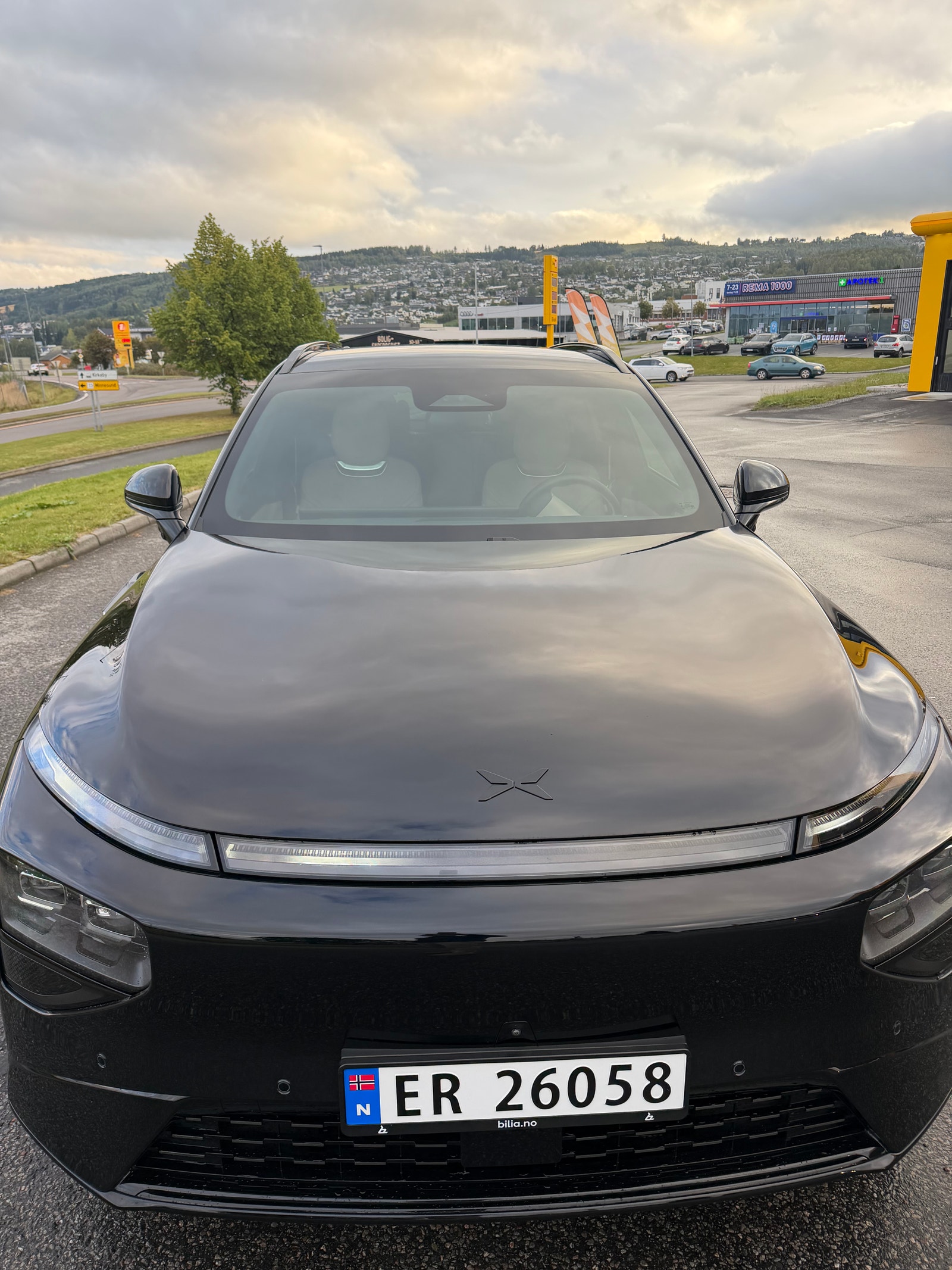 XPENG G9 Performance, 575ps, 2025
