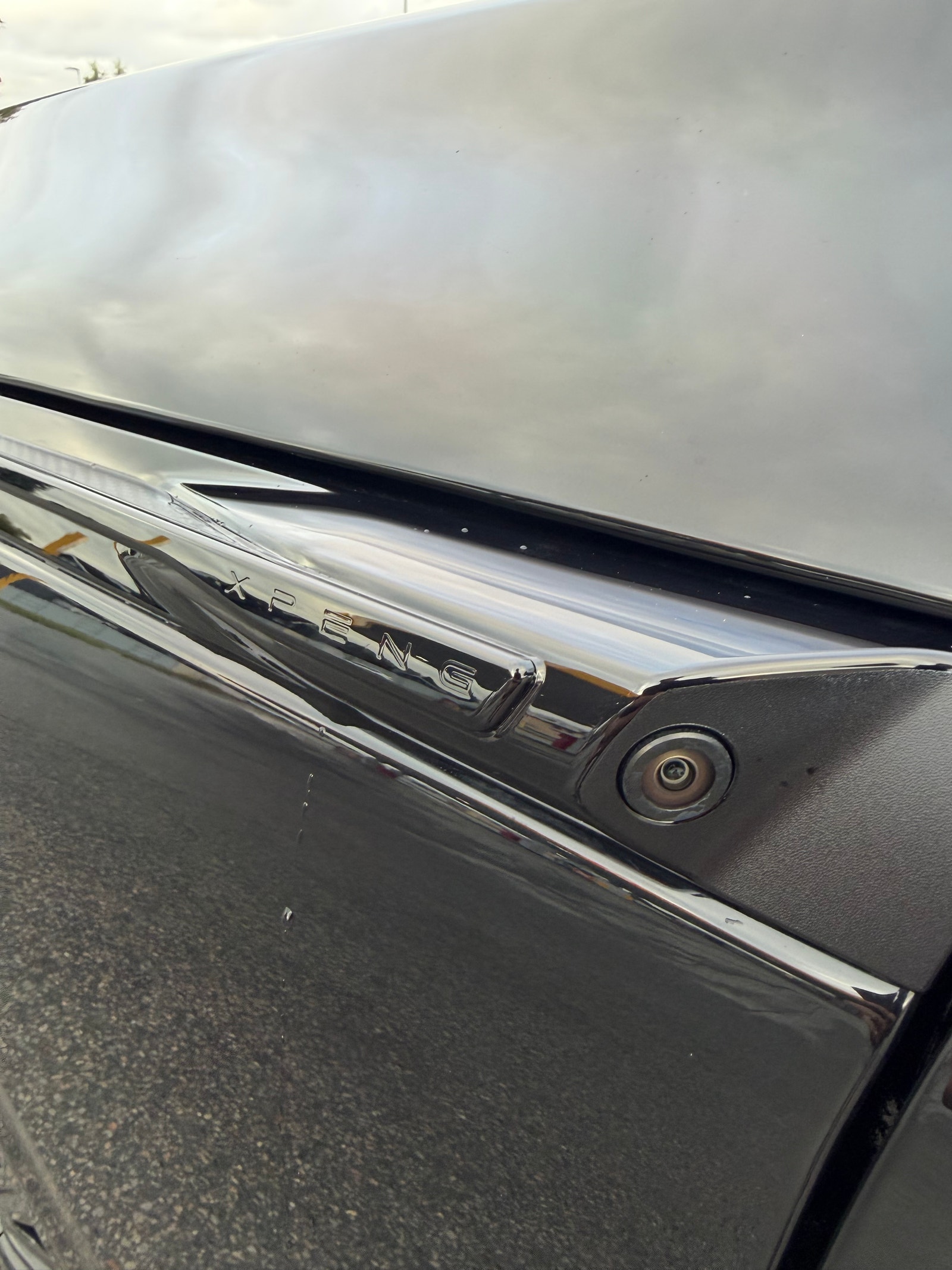 XPENG G9 Performance, 575ps, 2025