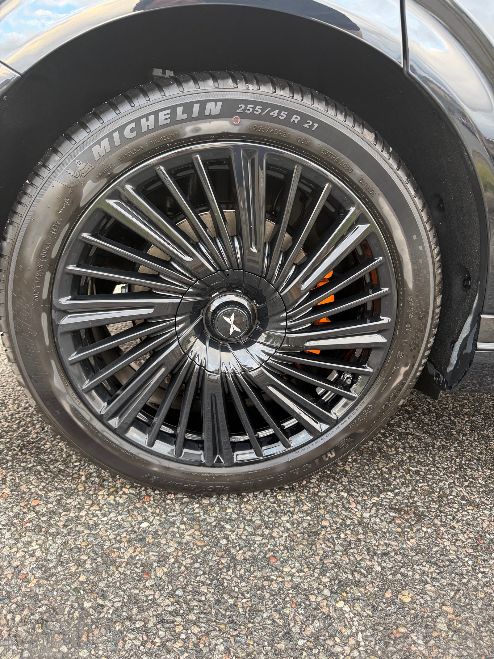 XPENG G9 Performance, 575ps, 2025