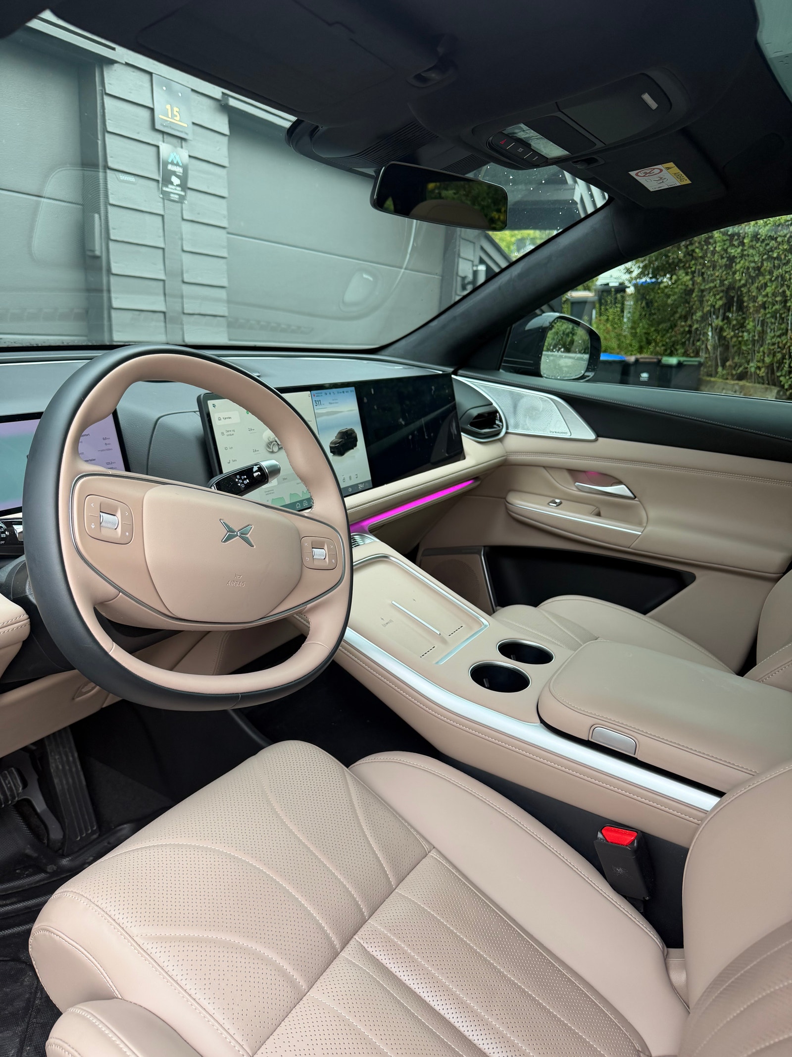 XPENG G9 Performance, 575ps, 2025