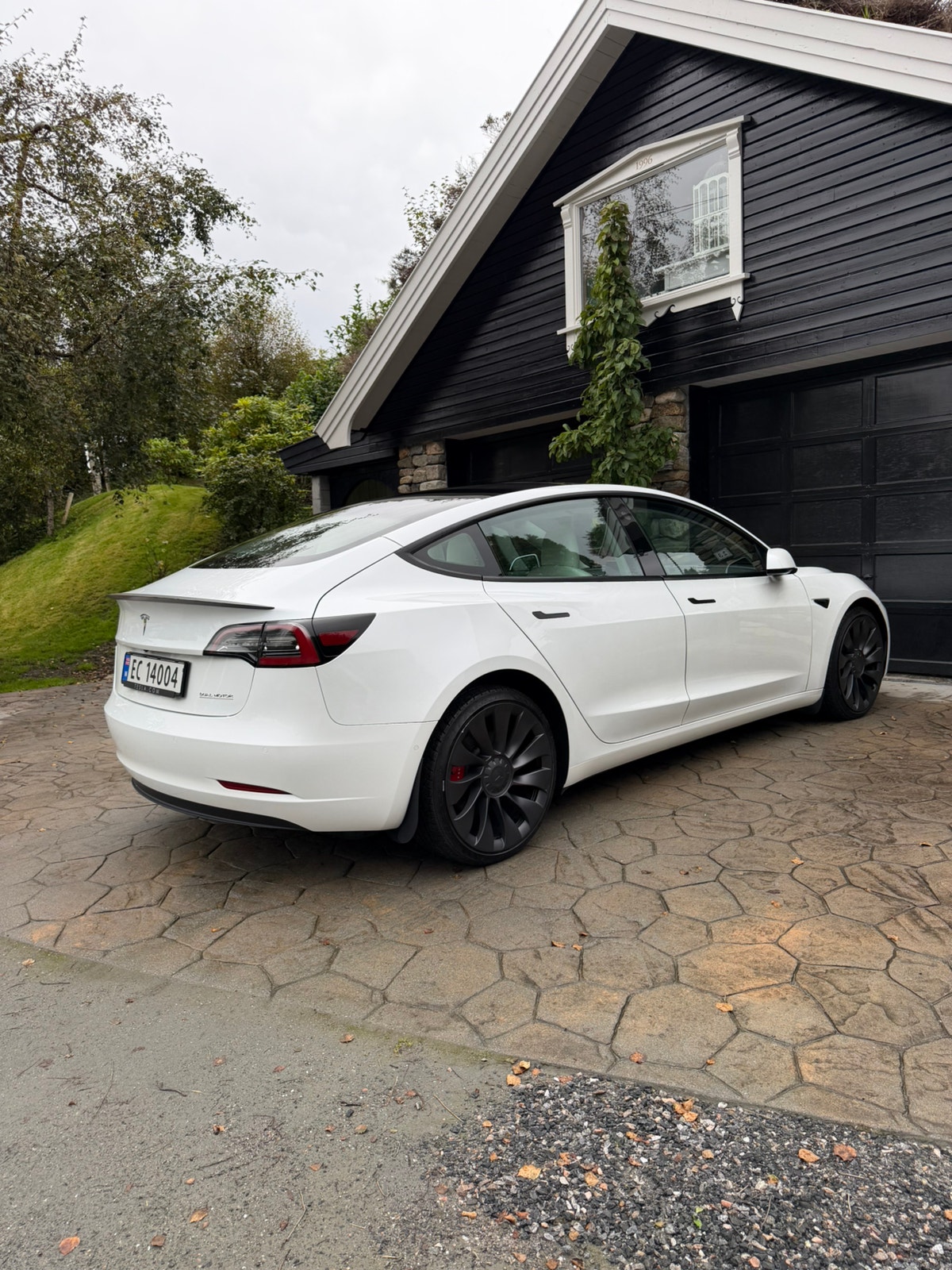 Tesla Model 3 Performance, 513hk, 2021