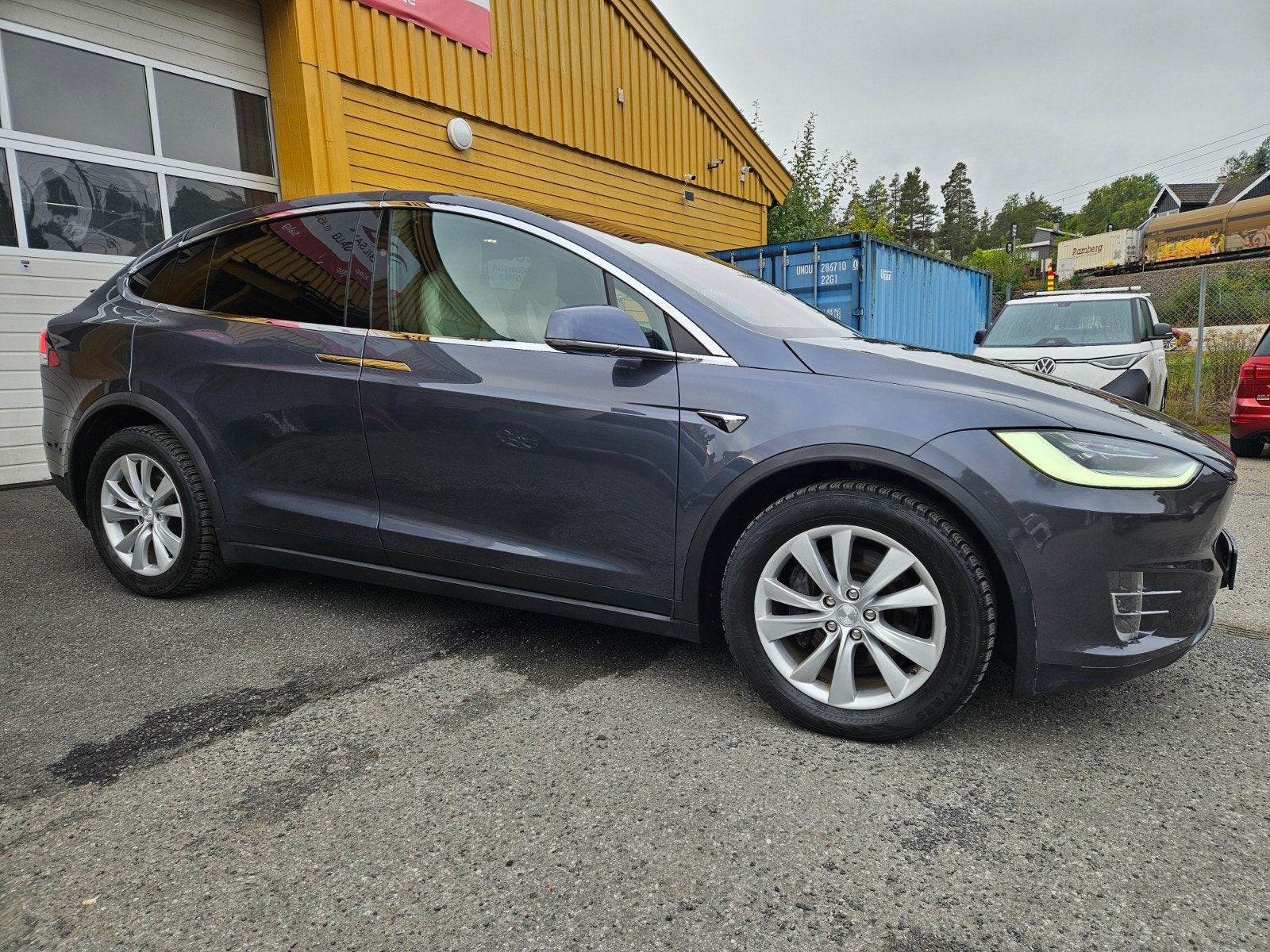 Tesla Model X Long Range, 423hp, 2020