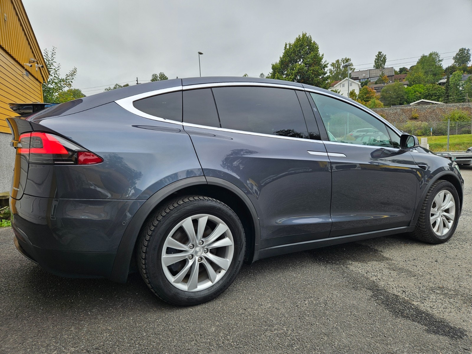 Tesla Model X Long Range, 423hp, 2020