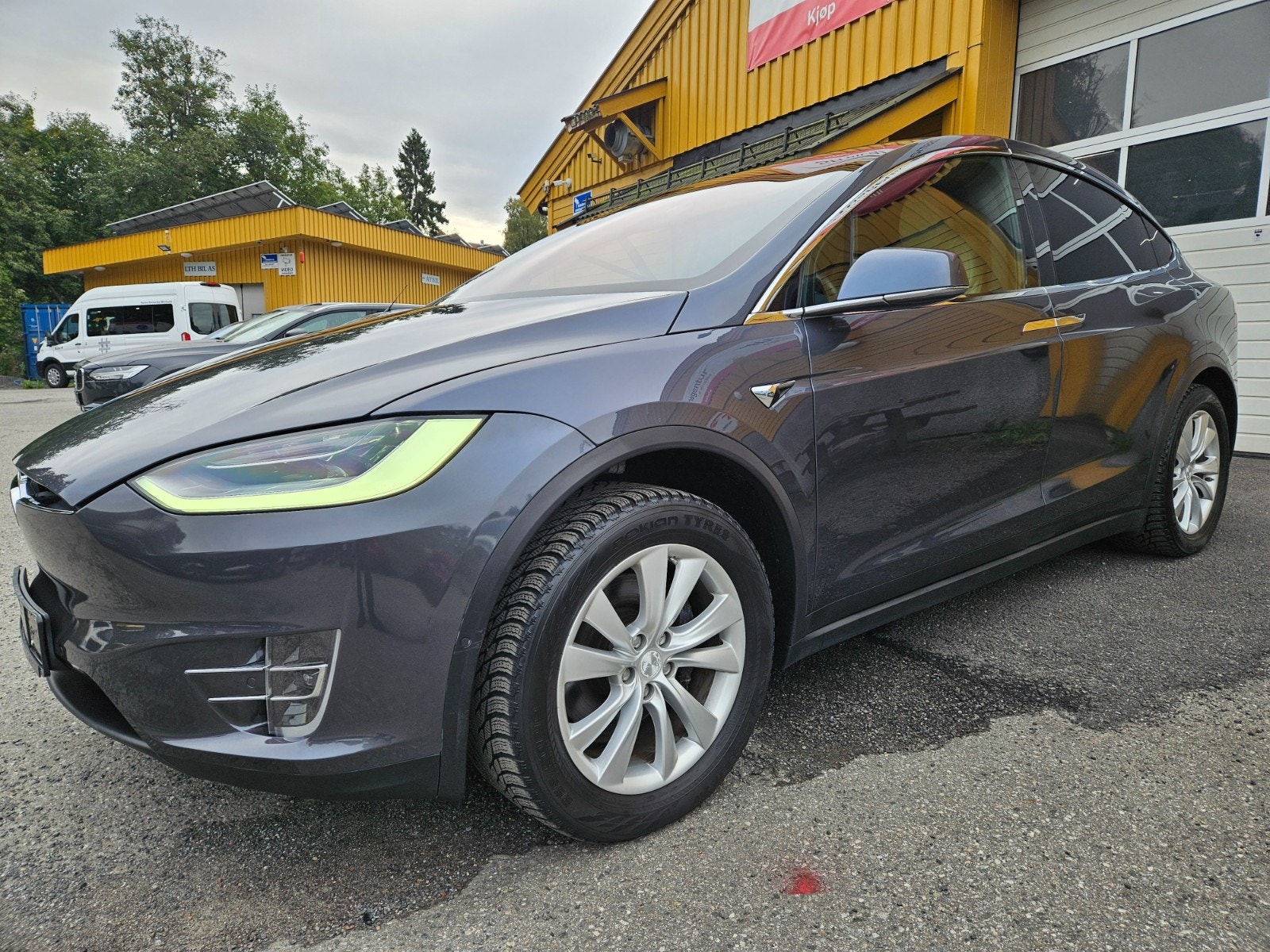 Tesla Model X Long Range, 423hp, 2020