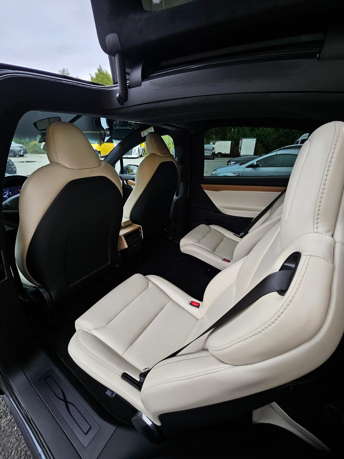 Tesla Model X Long Range, 423hp, 2020