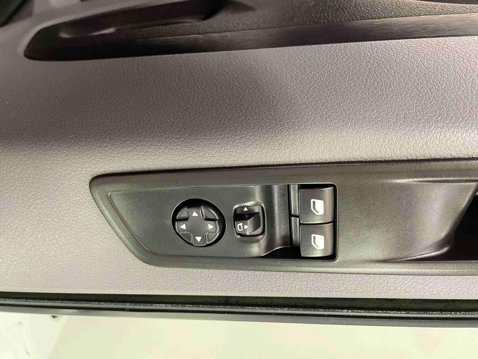 Peugeot e-Expert 75, 136hp, 2022