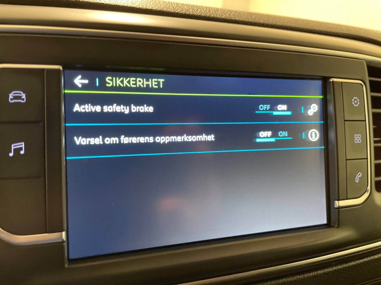 Peugeot e-Expert 75, 136hp, 2022
