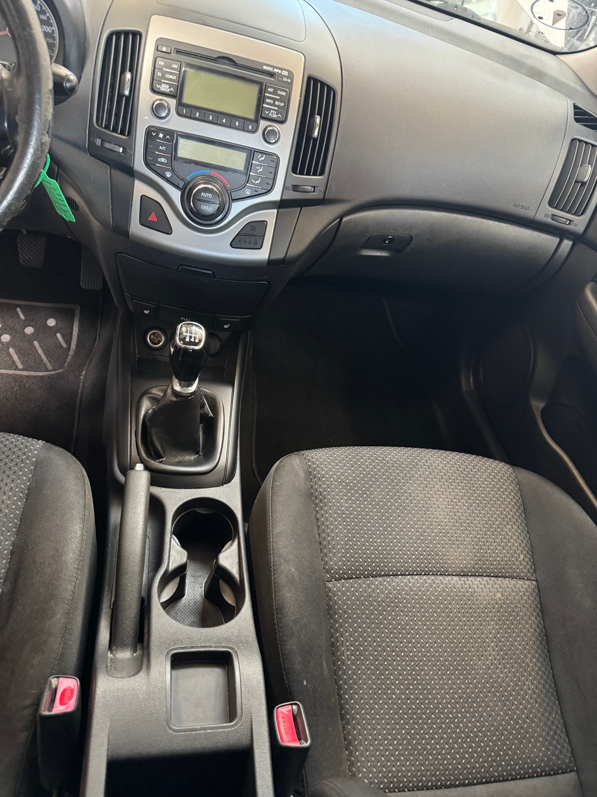 Hyundai i30 1.6 CRDi Manual, 90hp, 2012
