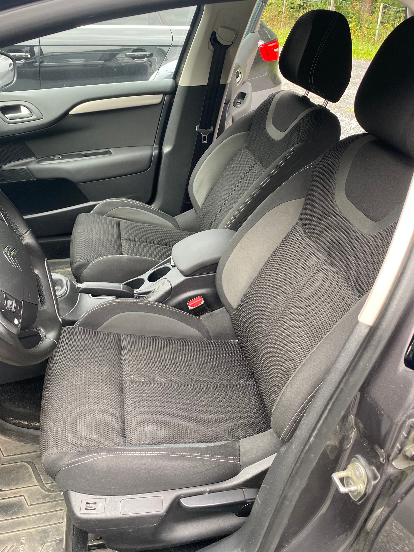 Citroën C4 1.2 PureTech Manual, 5-trins, 110ps, 2015