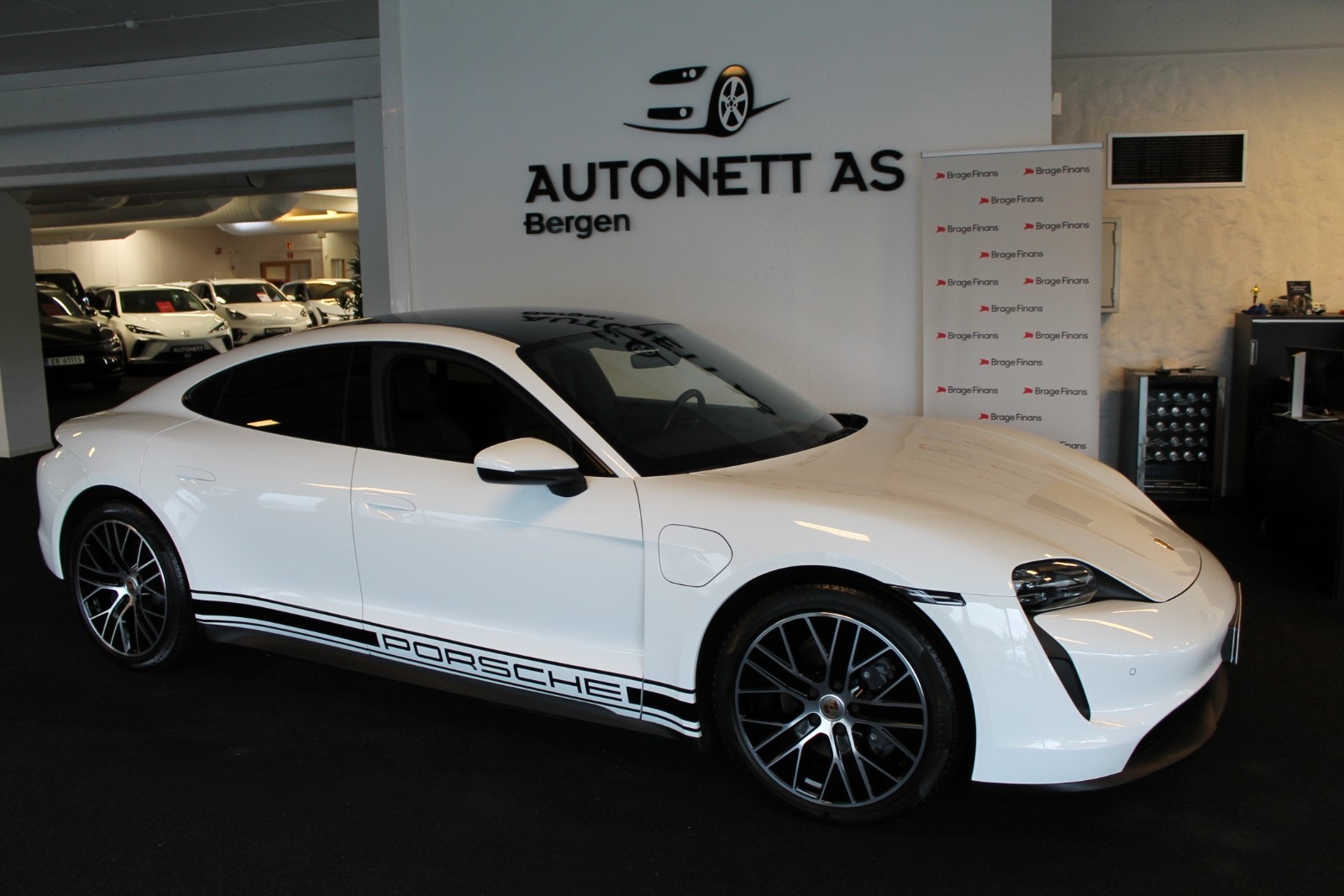 Porsche Taycan Direct Drive/automatisk, 2-trinn, 326hk, 2021