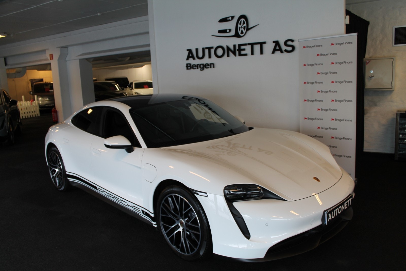 Porsche Taycan Direct Drive/automatisk, 2-trinn, 326hk, 2021