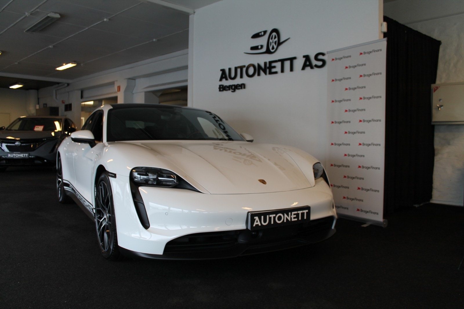 Porsche Taycan Direct Drive/automatisk, 2-trinn, 326hk, 2021