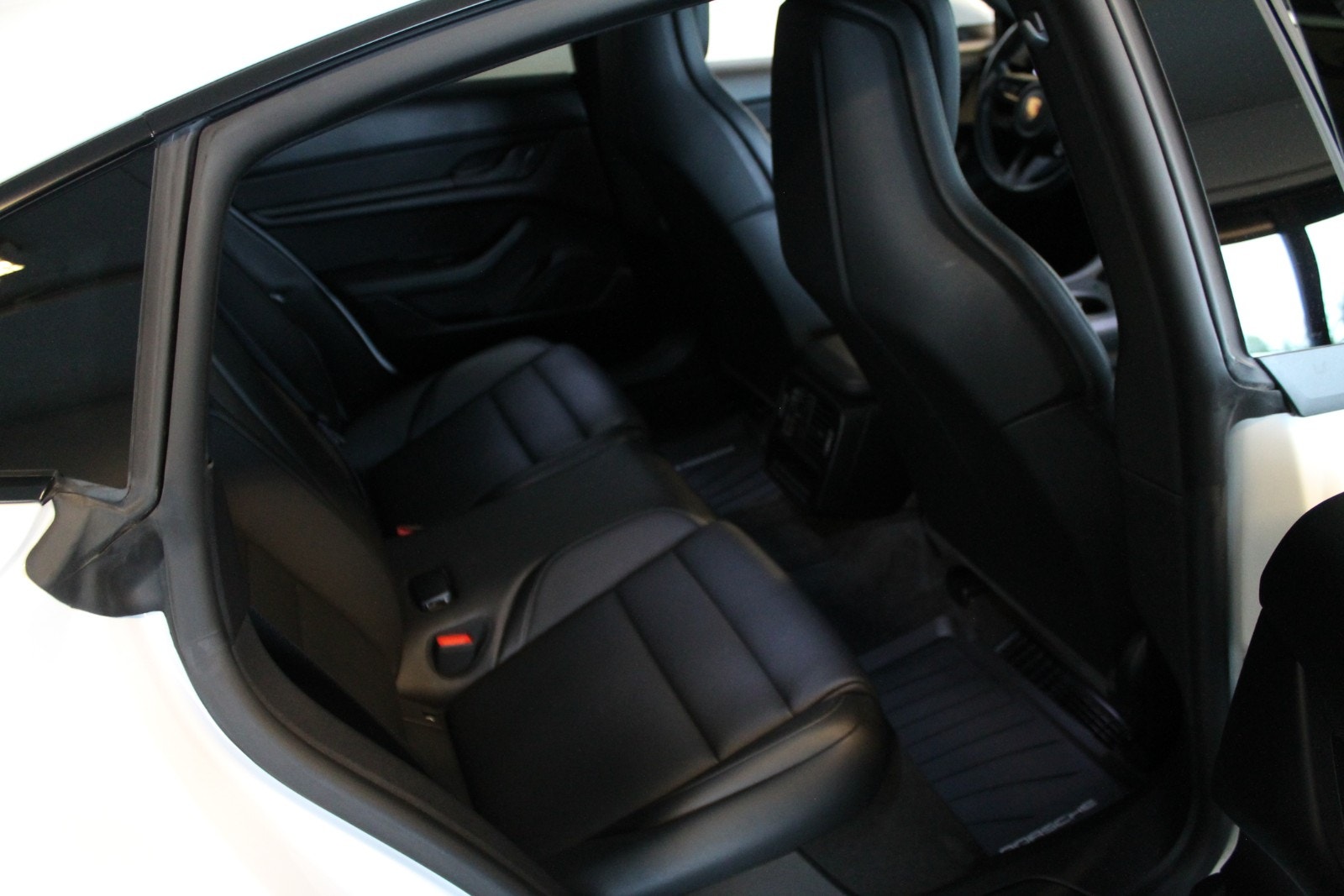 Porsche Taycan Direct Drive/automatisk, 2-trinn, 326hk, 2021