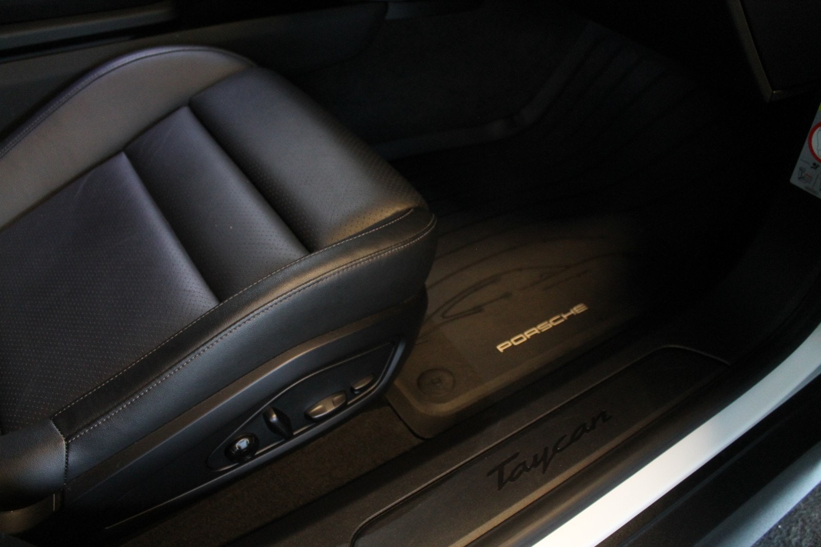 Porsche Taycan Direct Drive/automatisk, 2-trinn, 326hk, 2021