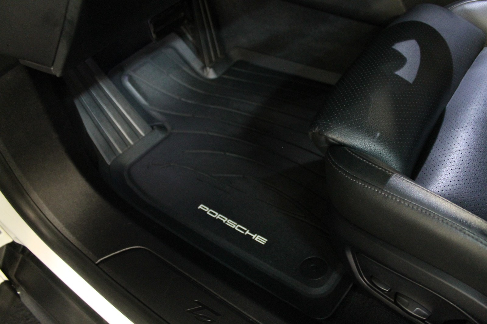 Porsche Taycan Direct Drive/automatisk, 2-trinn, 326hk, 2021
