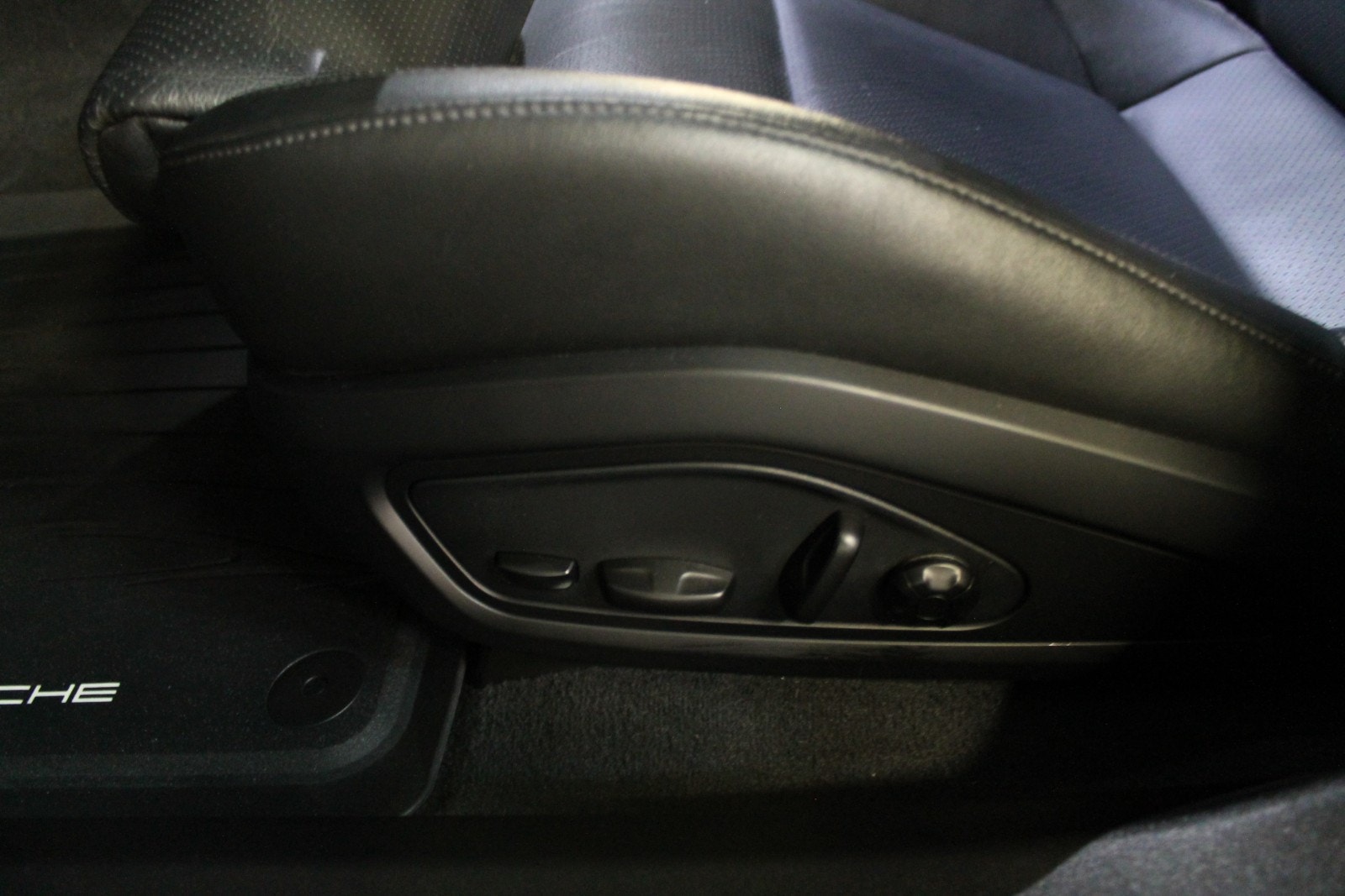 Porsche Taycan Direct Drive/automatisk, 2-trinn, 326hk, 2021