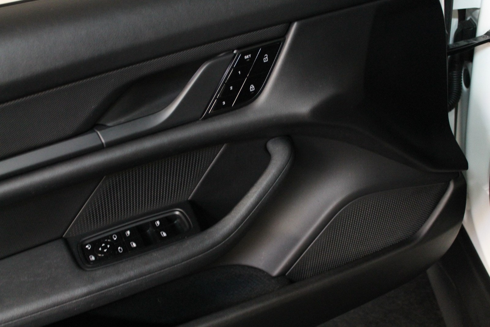 Porsche Taycan Direct Drive/automatisk, 2-trinn, 326hk, 2021