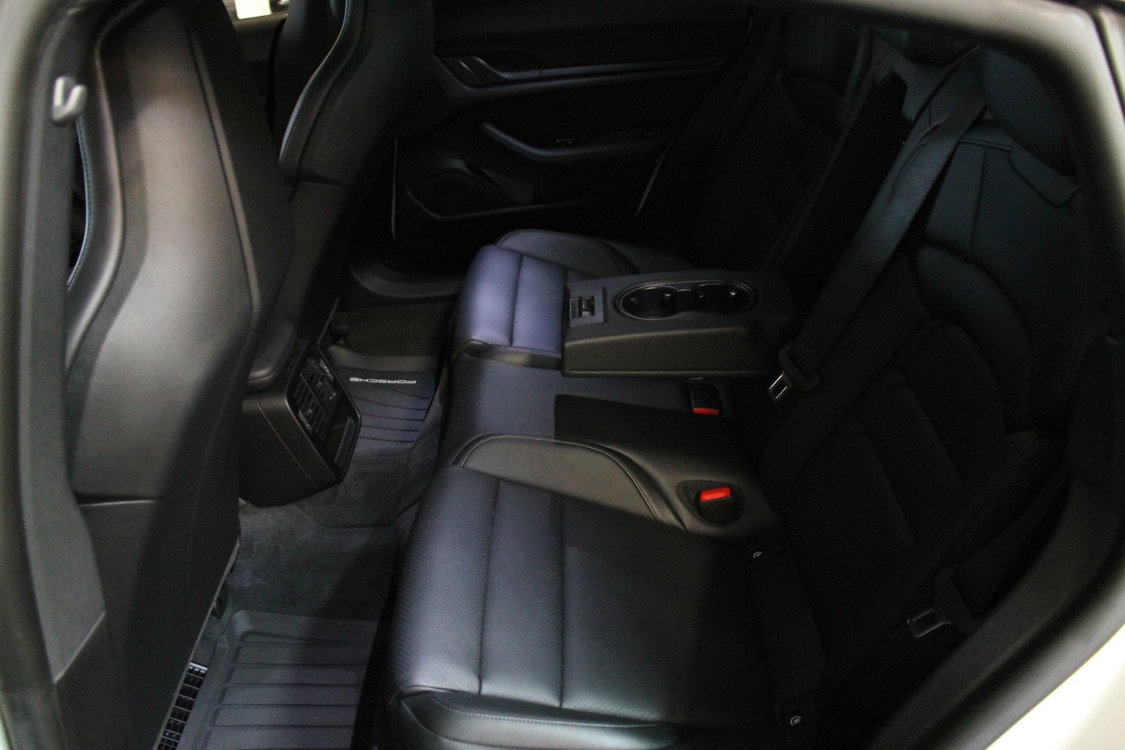 Porsche Taycan Direct Drive/automatisk, 2-trinn, 326hk, 2021