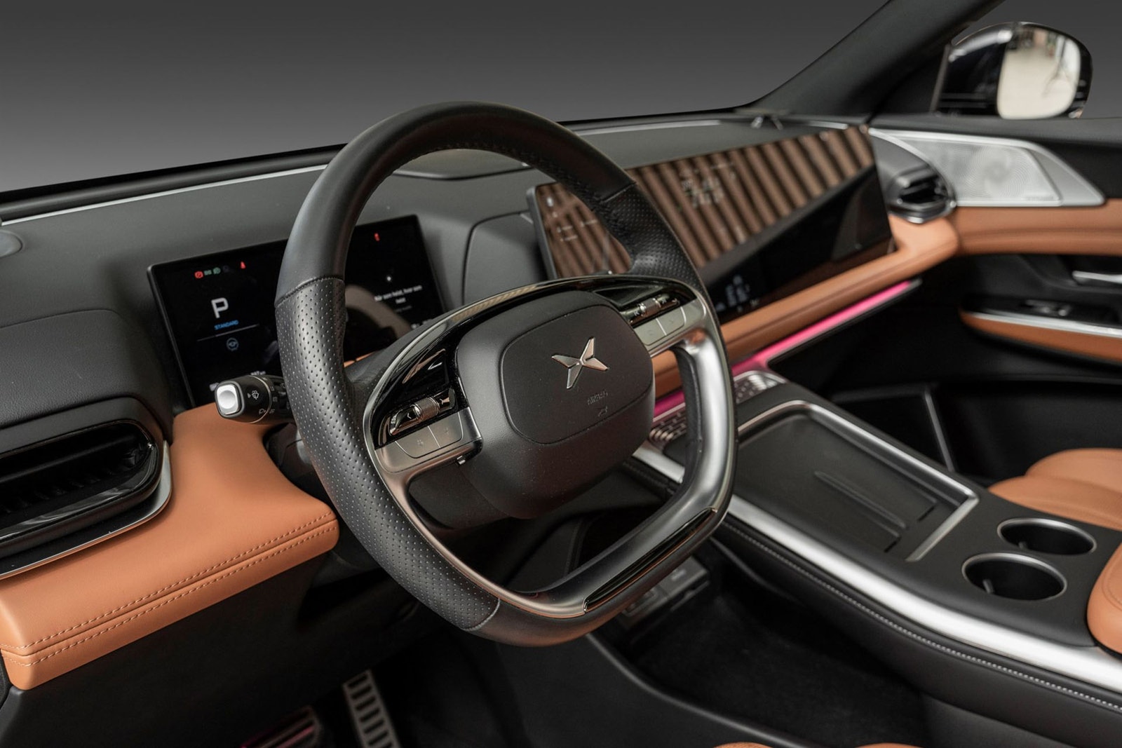 XPENG G9 Performance, 551ps, 2024