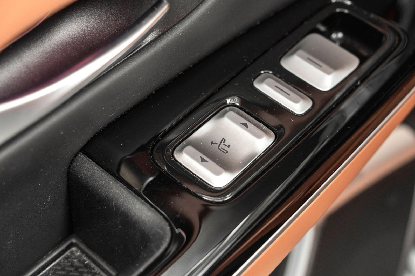 XPENG G9 Performance, 551ps, 2024