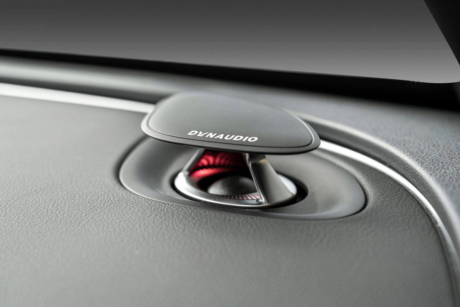 XPENG G9 Performance, 551ps, 2024